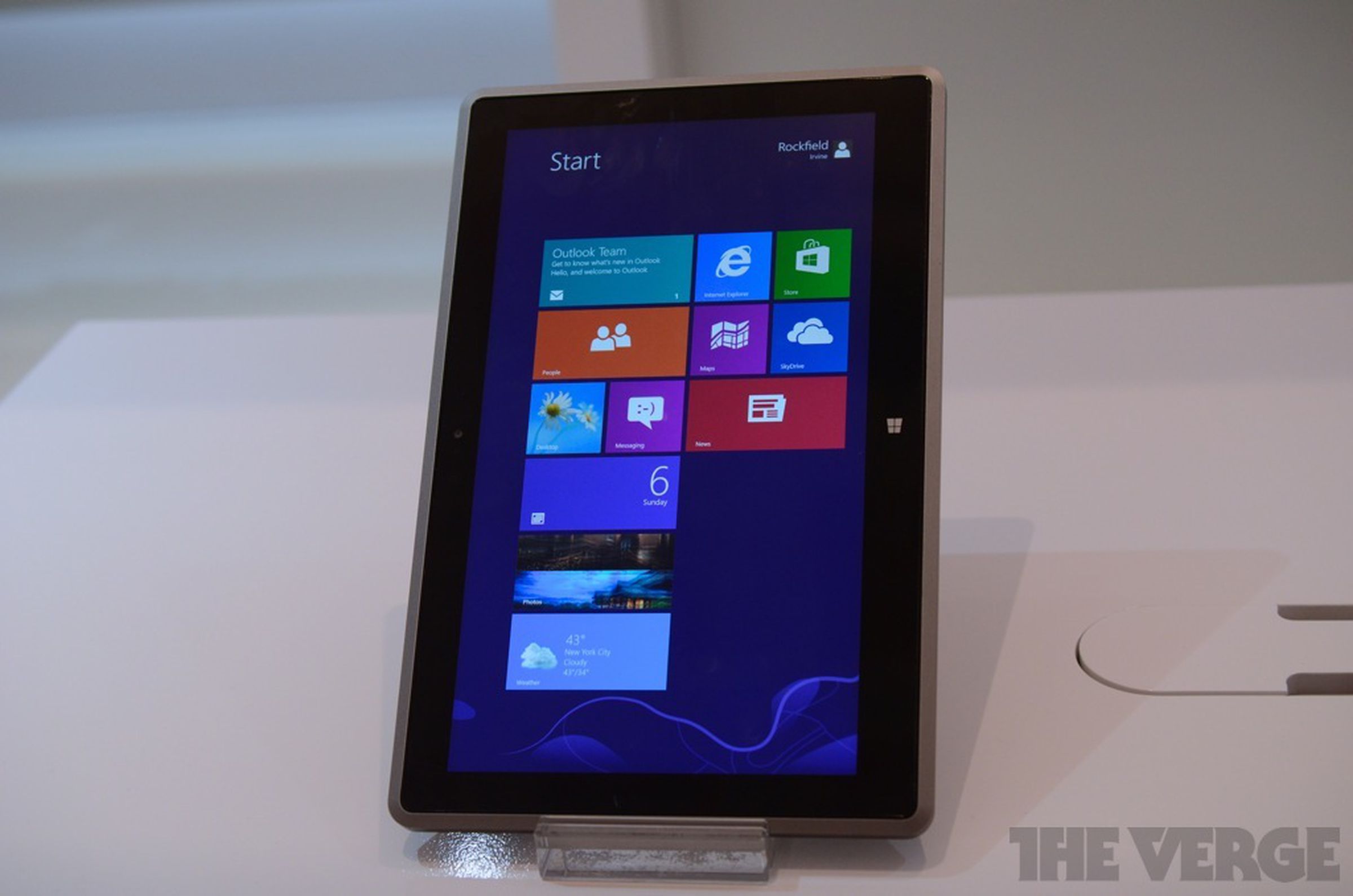 Vizio 11.6-inch Tablet with Windows 8 hands-on photos