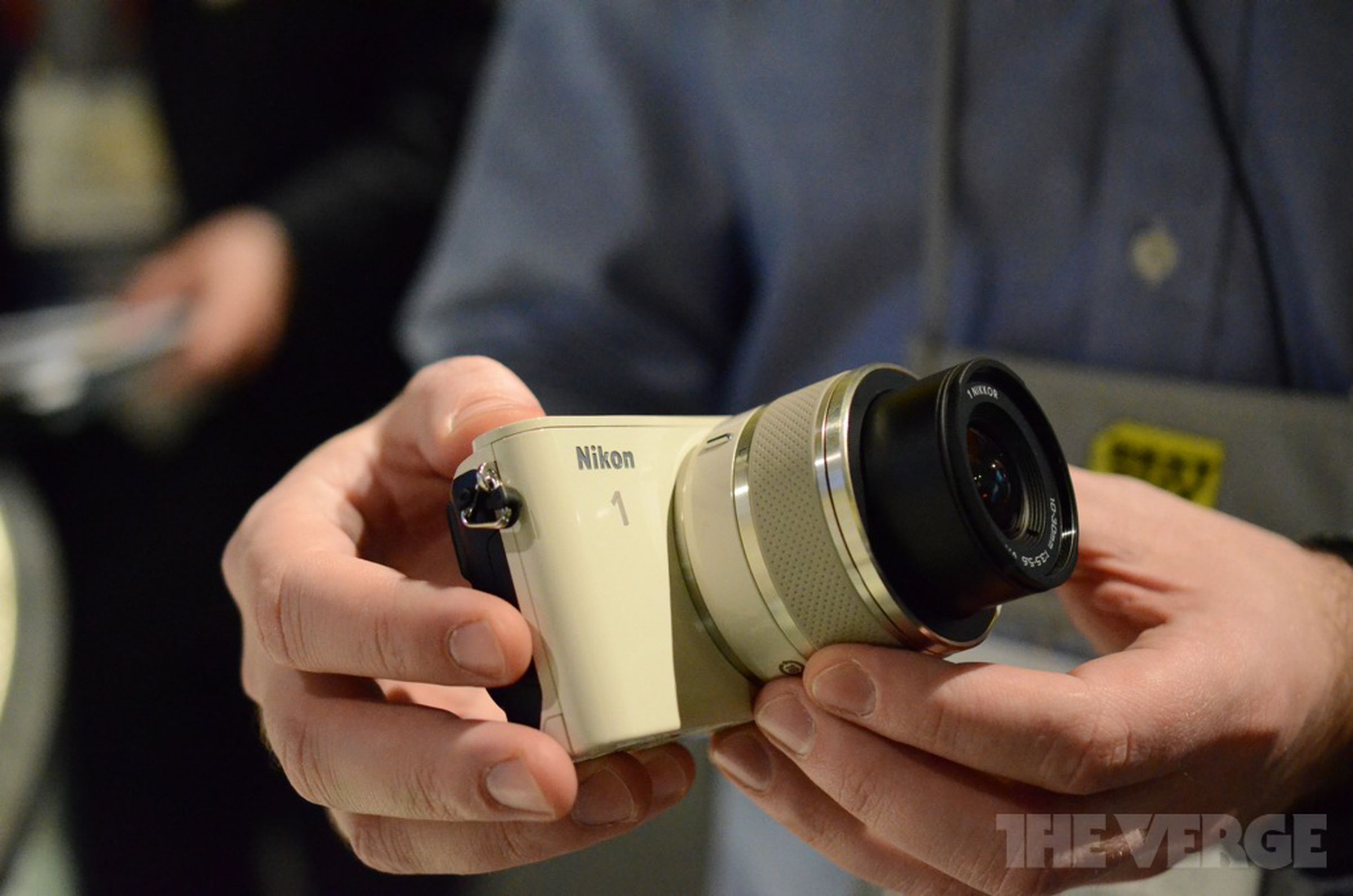 Nikon J3 and S1 camera hands-on