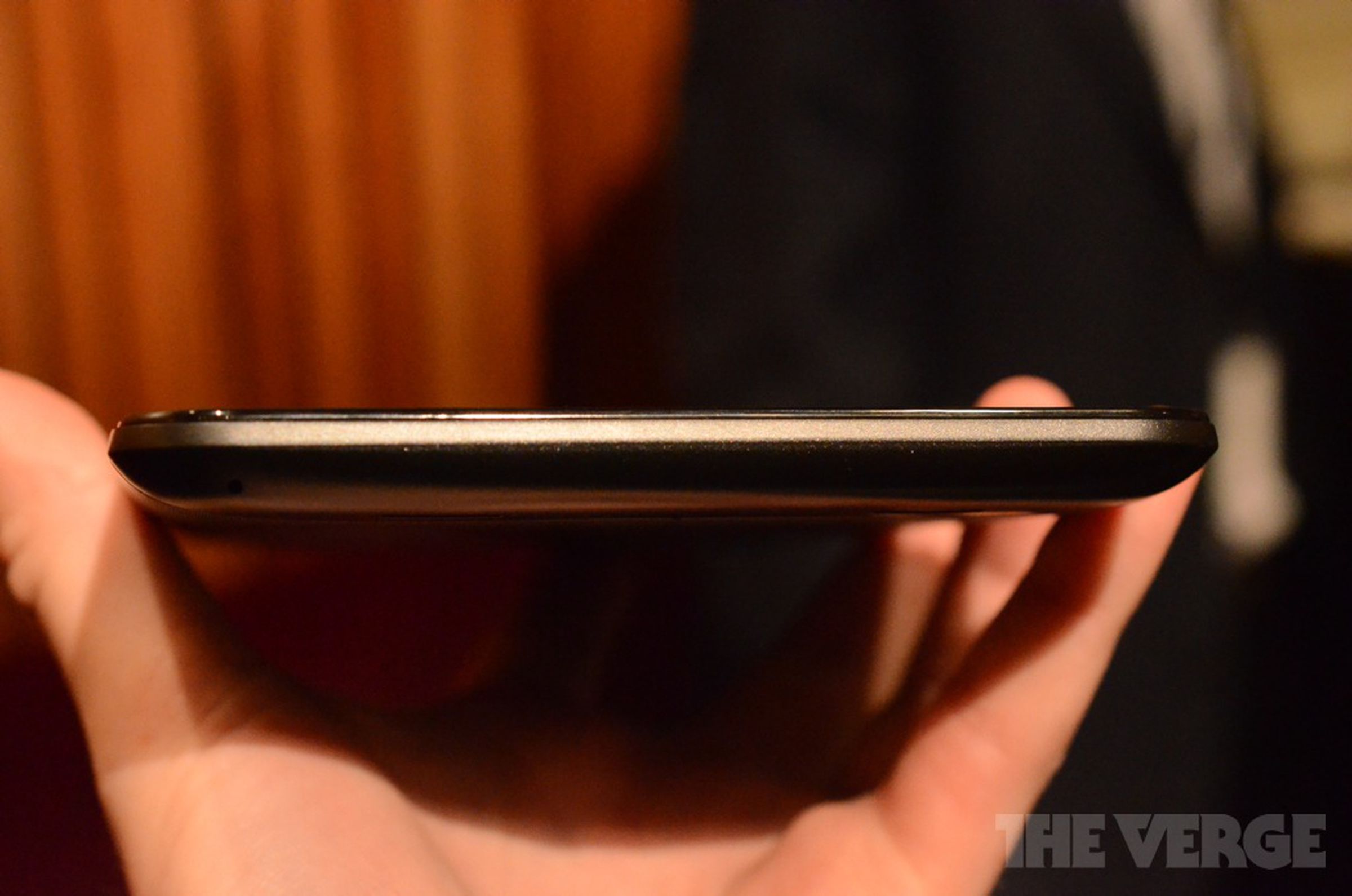 Lenovo S6000 and A3000 tablets hands-on pictures