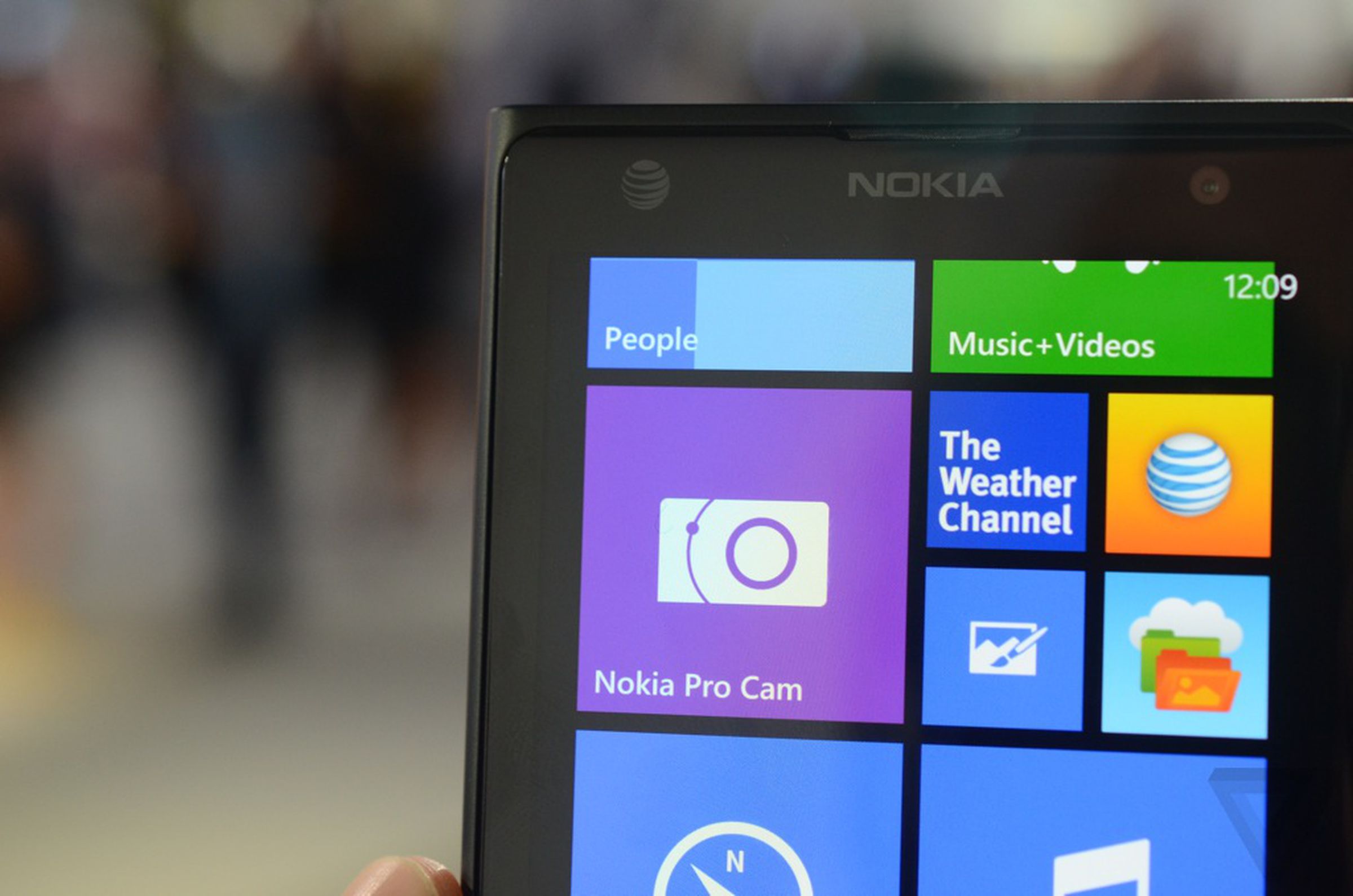 Nokia Lumia 1020 hands-on photos