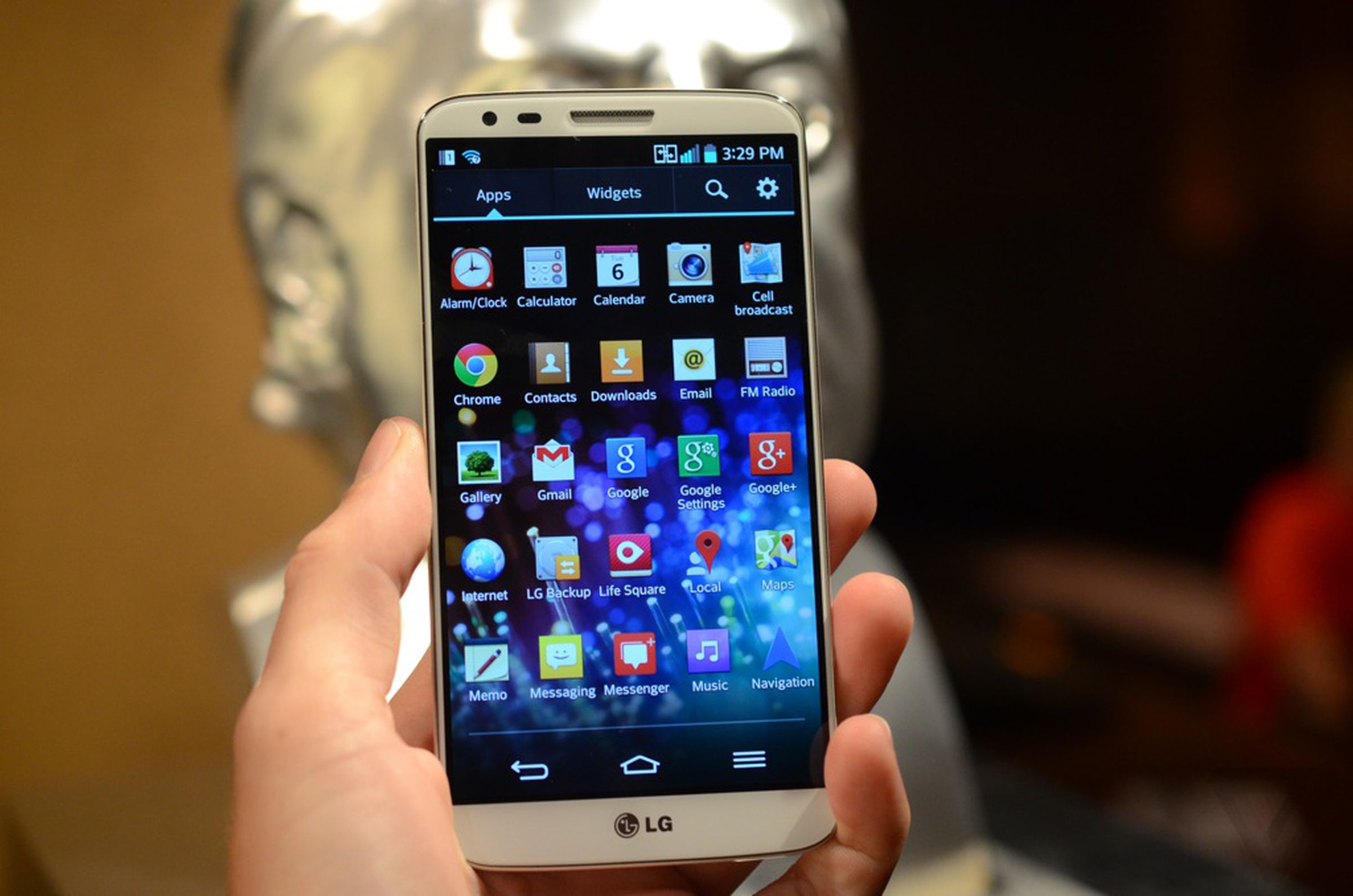 LG G2 hands-on pictures