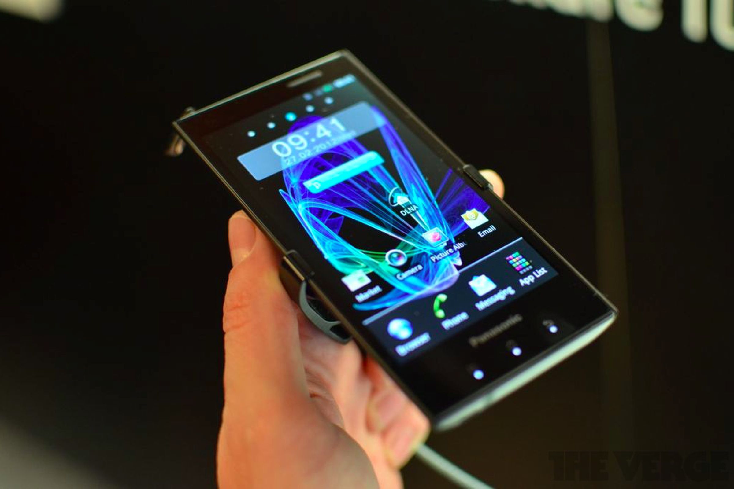Gallery Photo: Eluga 5-inch prototype and Eluga hands-on pictures