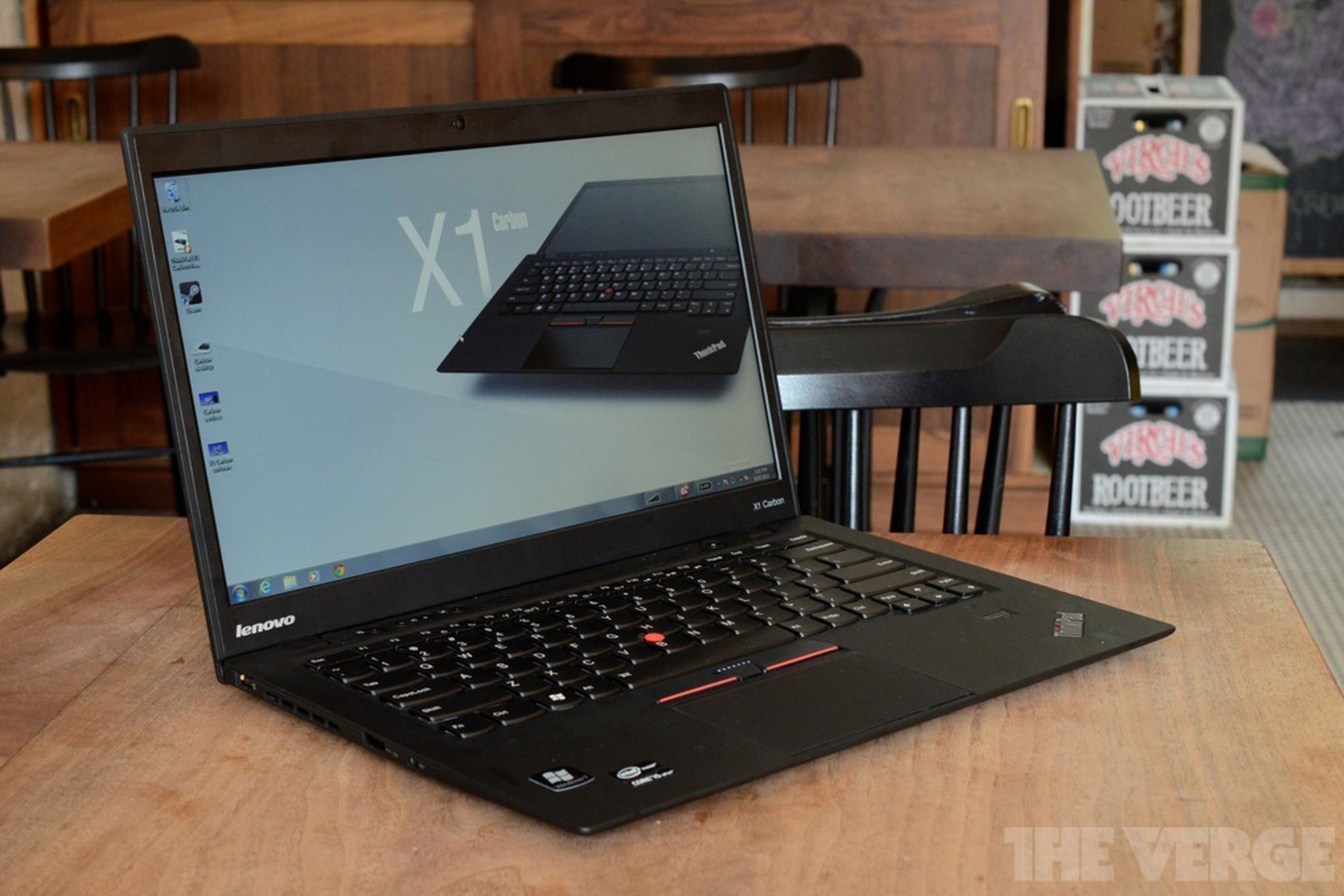 Lenovo ThinkPad X1 Carbon coffeeshop (1024px)
