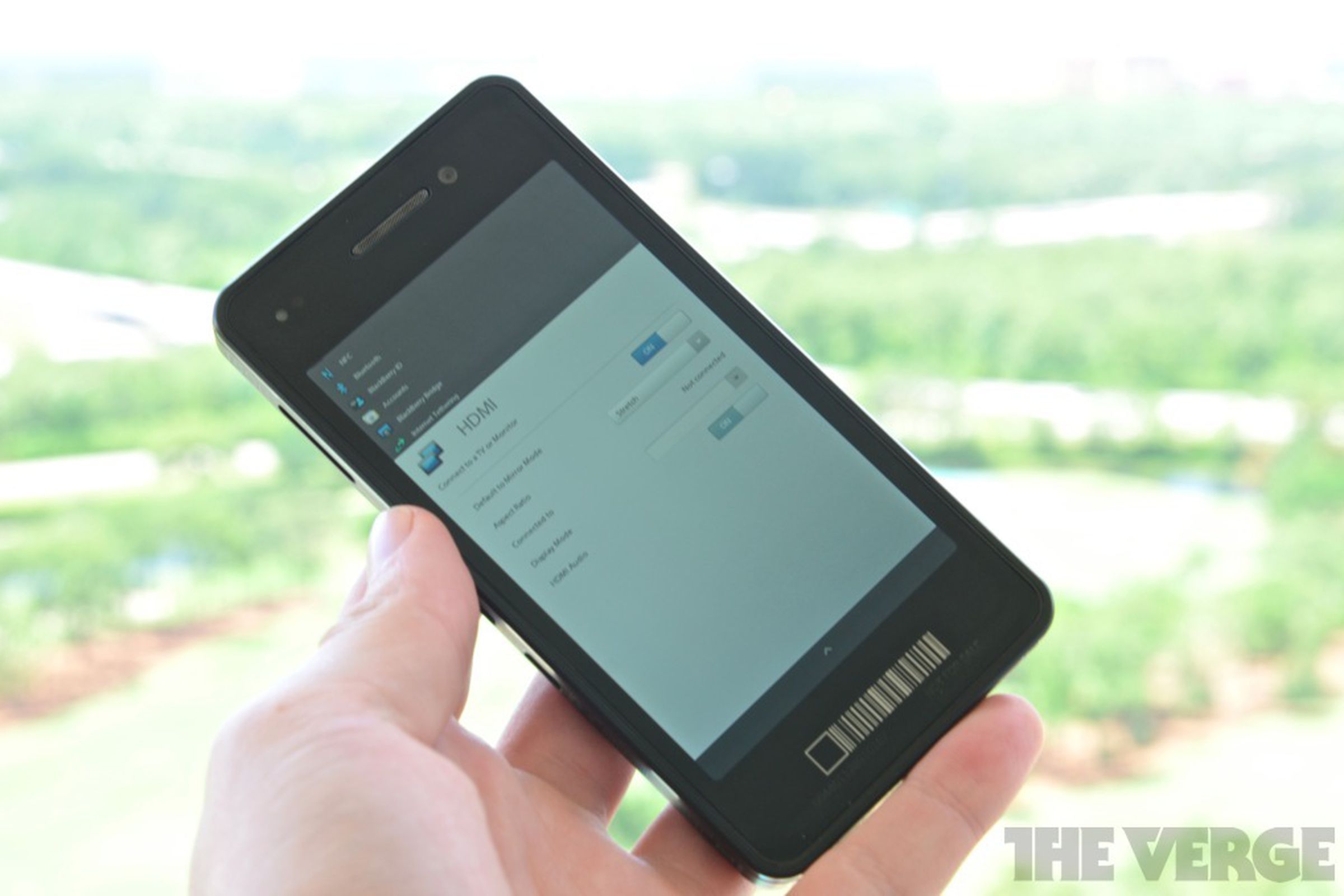 Gallery Photo: BlackBerry 10 Dev Alpha developer testing device hands-on pictures