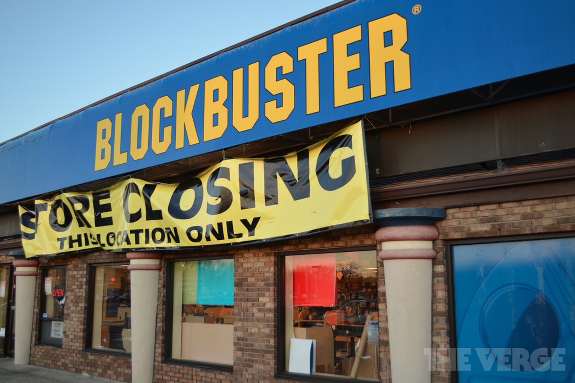 Blockbuster Store Closing Zoom 1024
