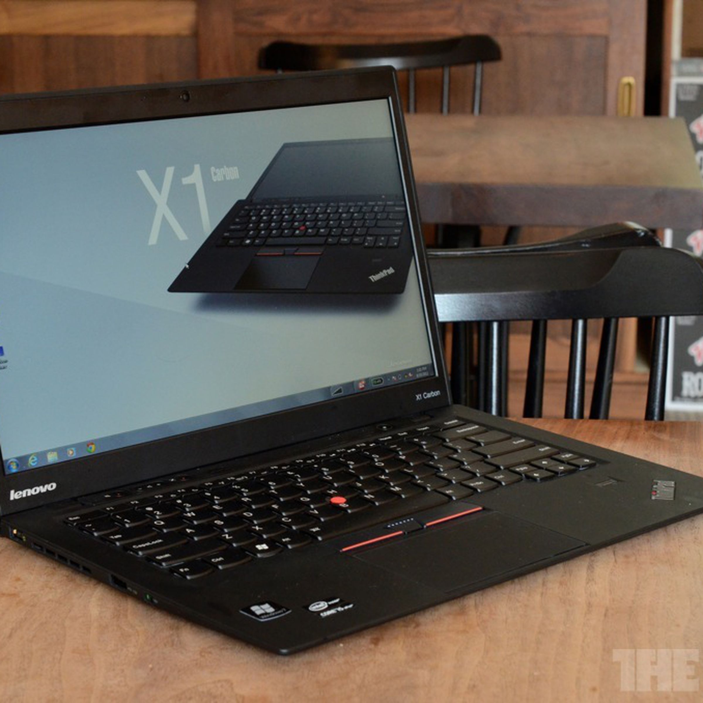 Lenovo ThinkPad X1 Carbon coffeeshop (1024px)