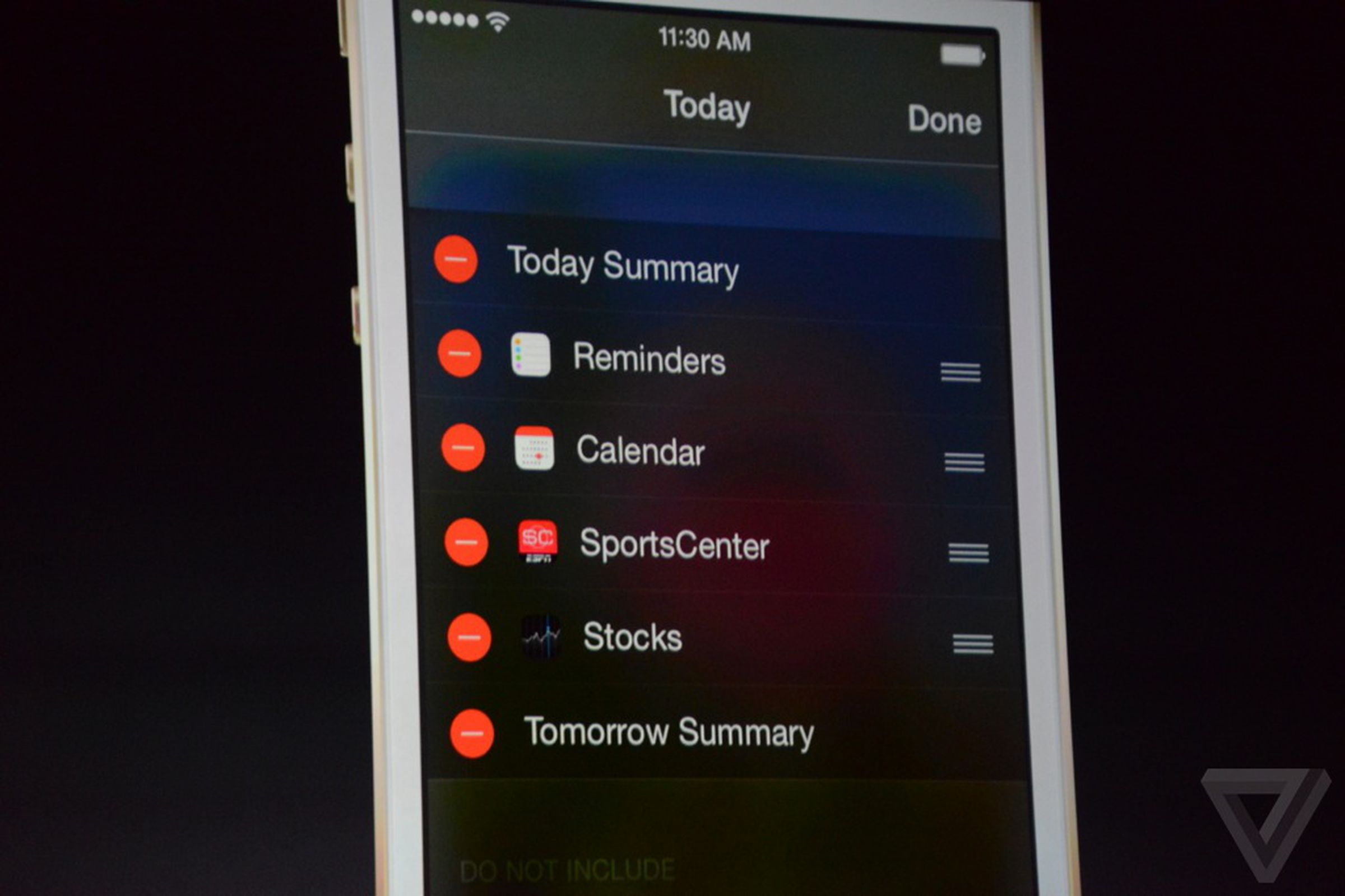 Apple iOS 8 widgets photos