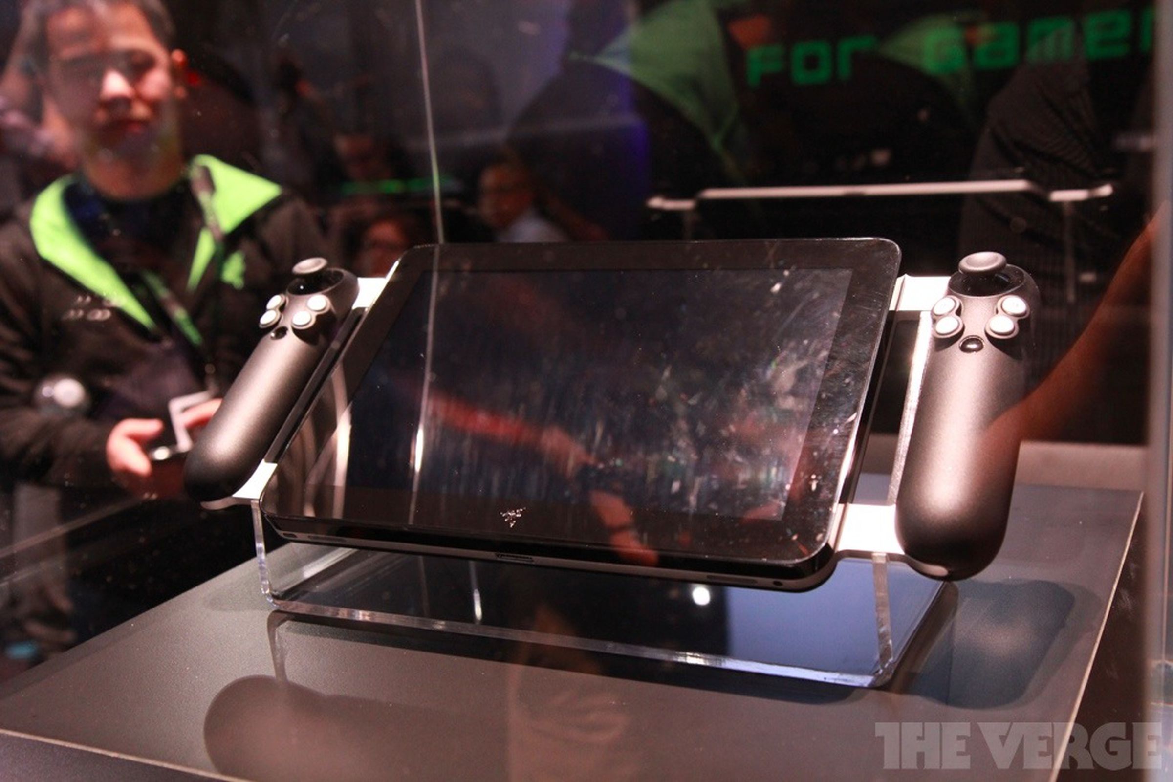 Gallery Photo: Razer Project Fiona tablet close-up photos