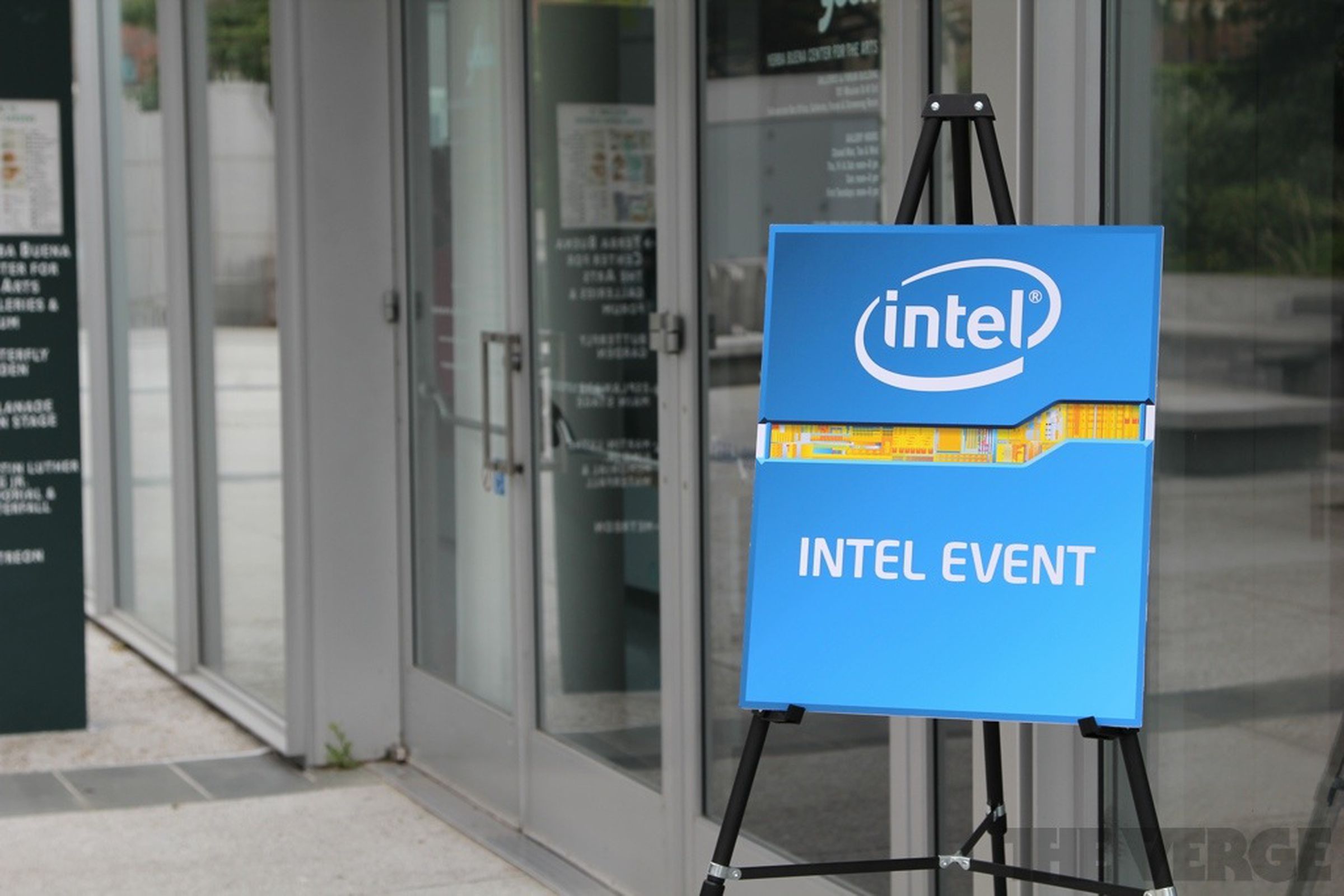 Intel liveblog event stock 1024