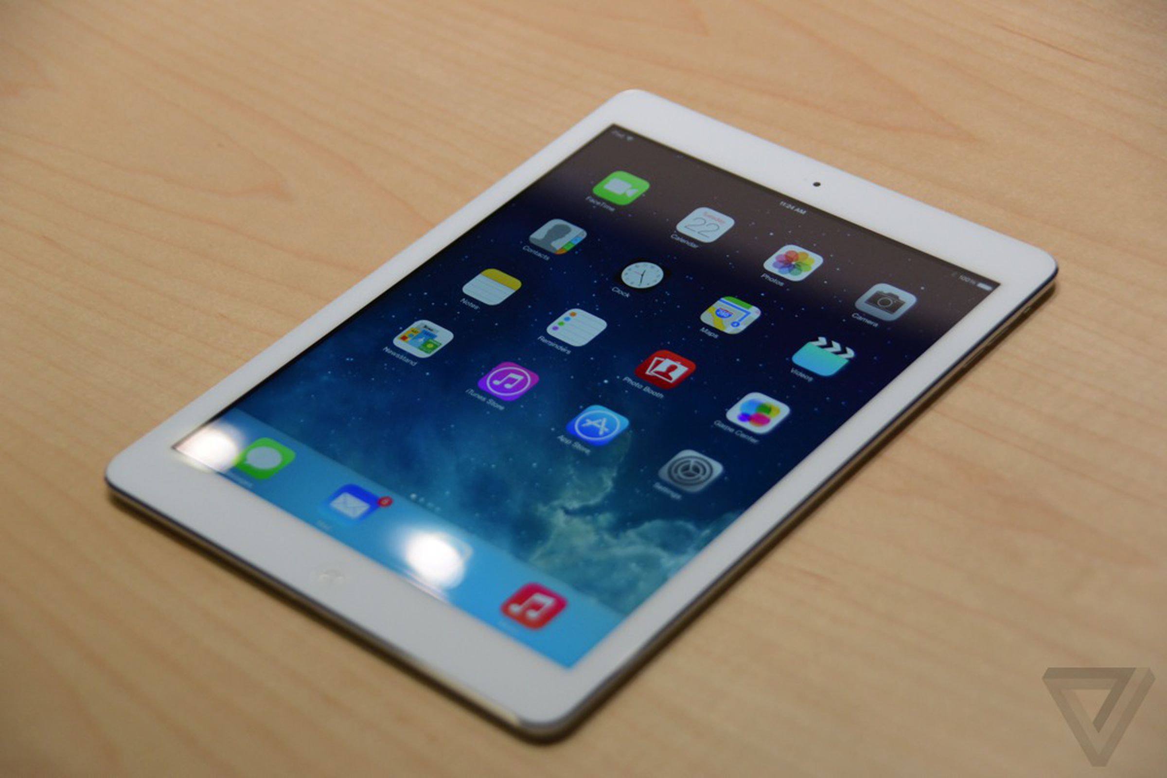 iPad Air hands-on picture