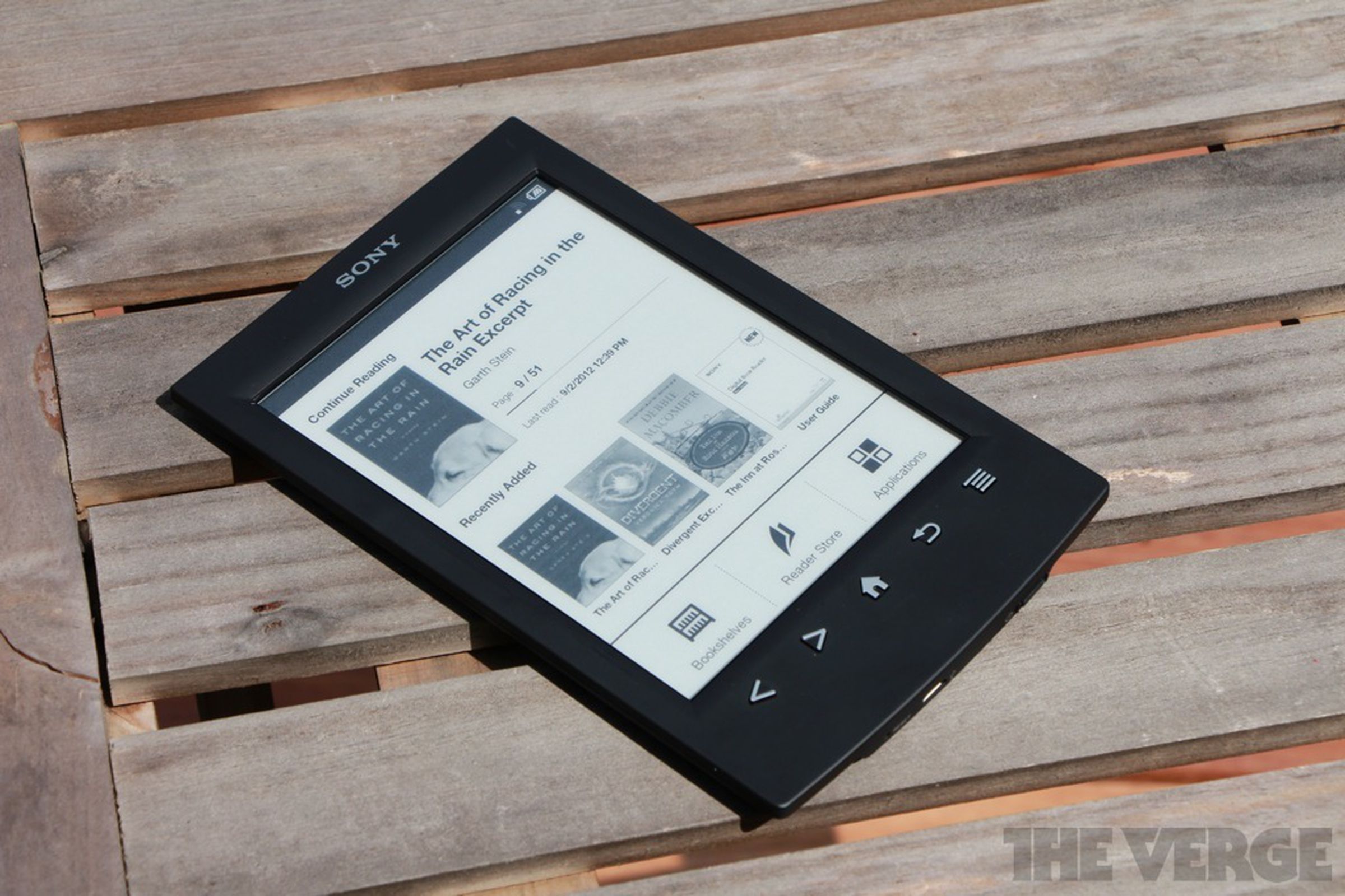 Gallery Photo: Sony Reader PRS-T2 pictures