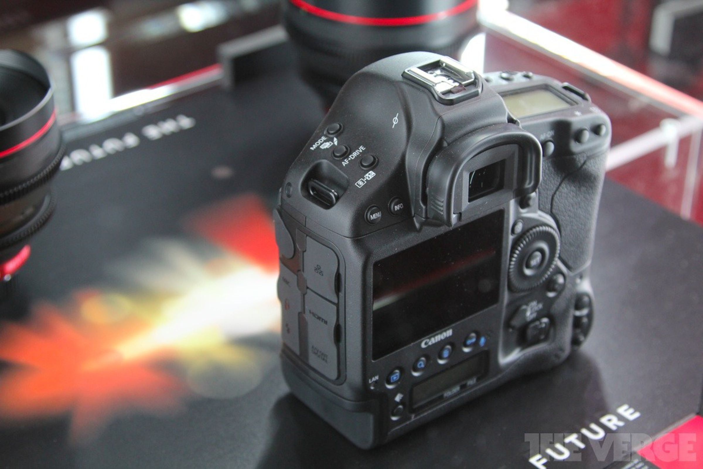 Canon 4K DSLR prototype pictures