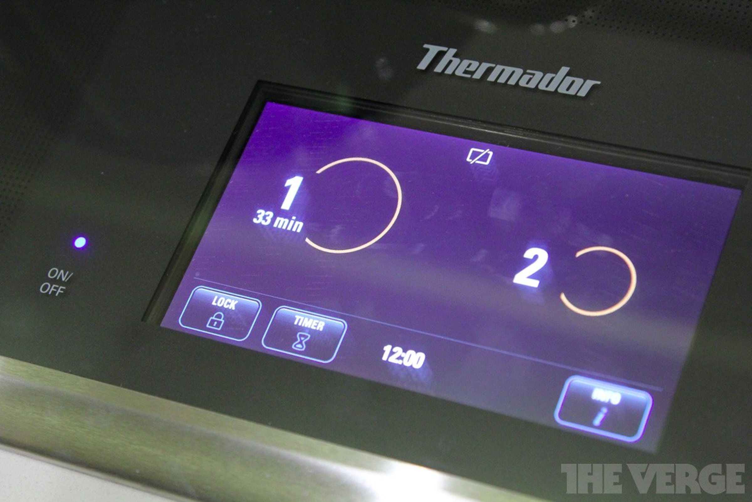 Thermador Freedom auto-sensing induction cooktop hands-on pictures