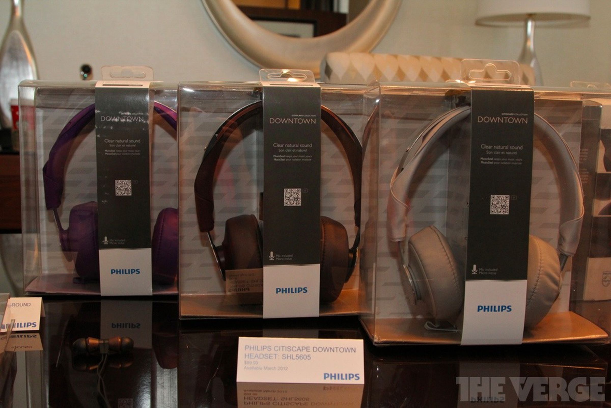 Philips Citiscape and Fidelio headphones, Docking Clock Radio and Shoqbox hands-on pictures