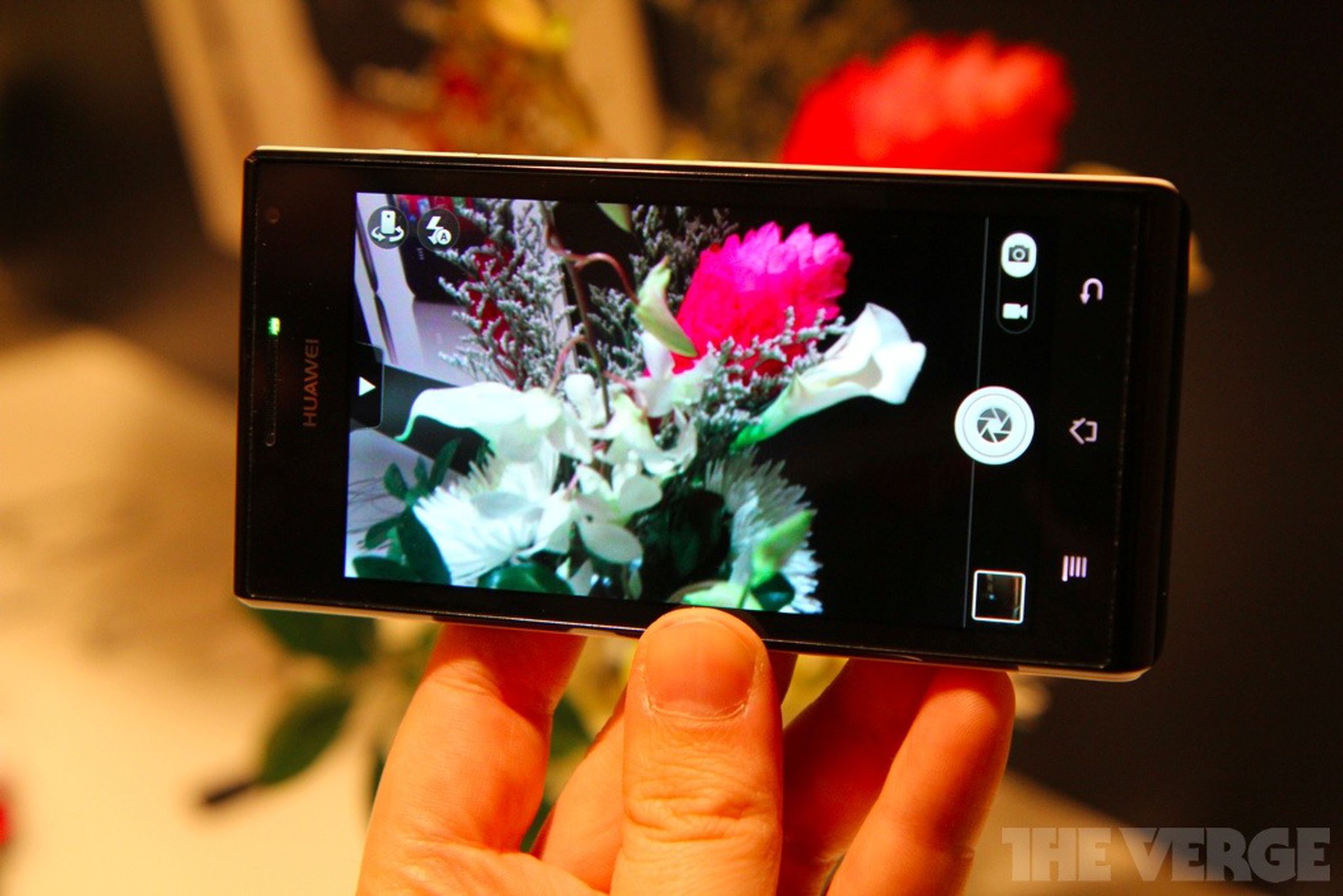 Huawei Ascend P1 / P1 S hands-on pictures