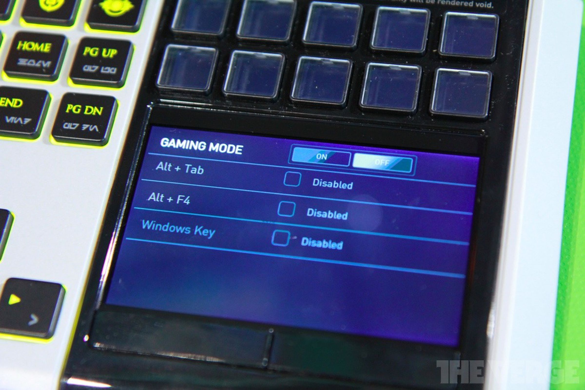 Razer's touchscreen "Star Wars: The Old Republic" keyboard hands-on pictures