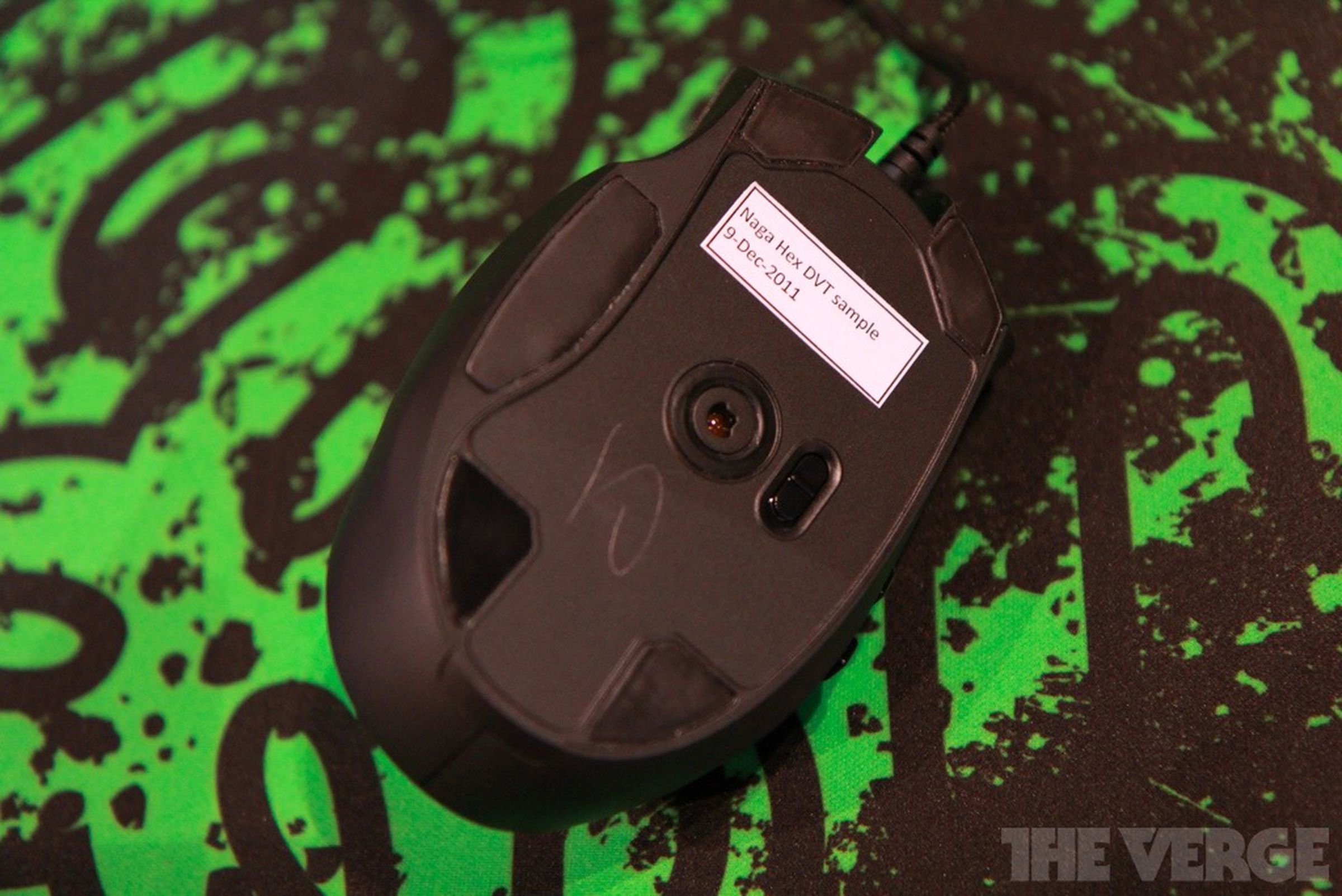 Razer Naga Hex gaming mouse hands-on pictures