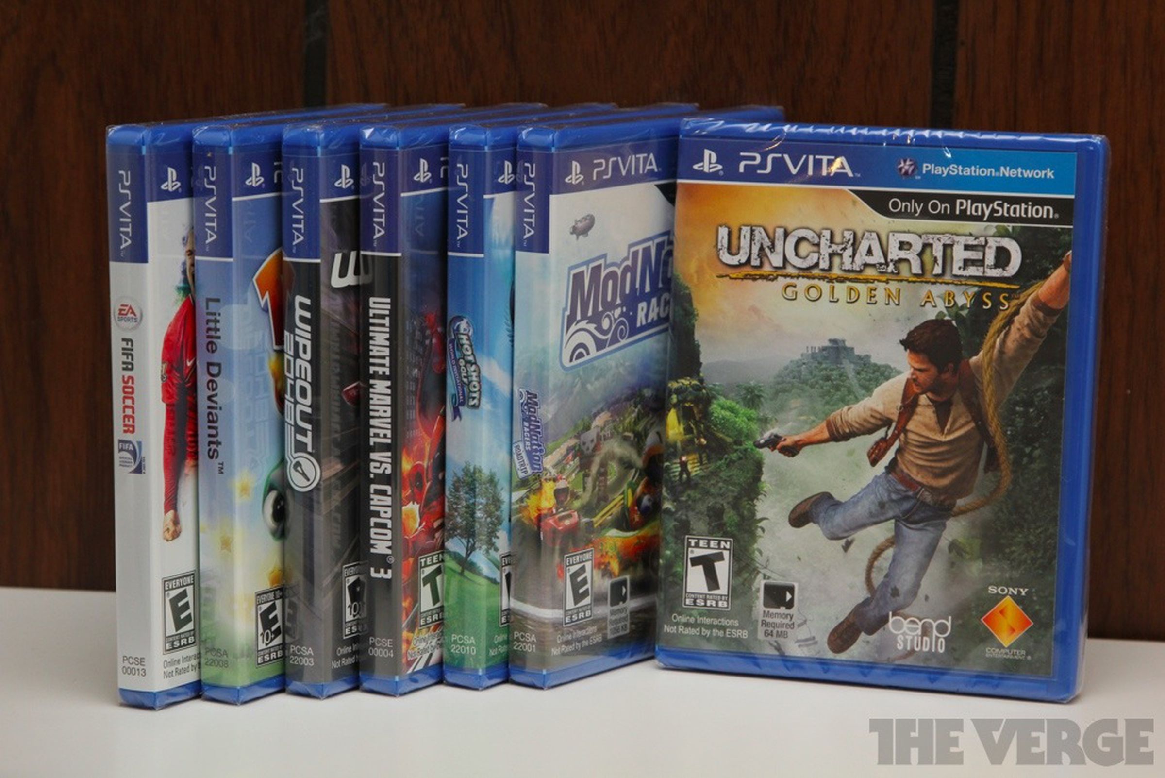 PlayStation Vita AT&T 3G / Wi-Fi unboxing pictures