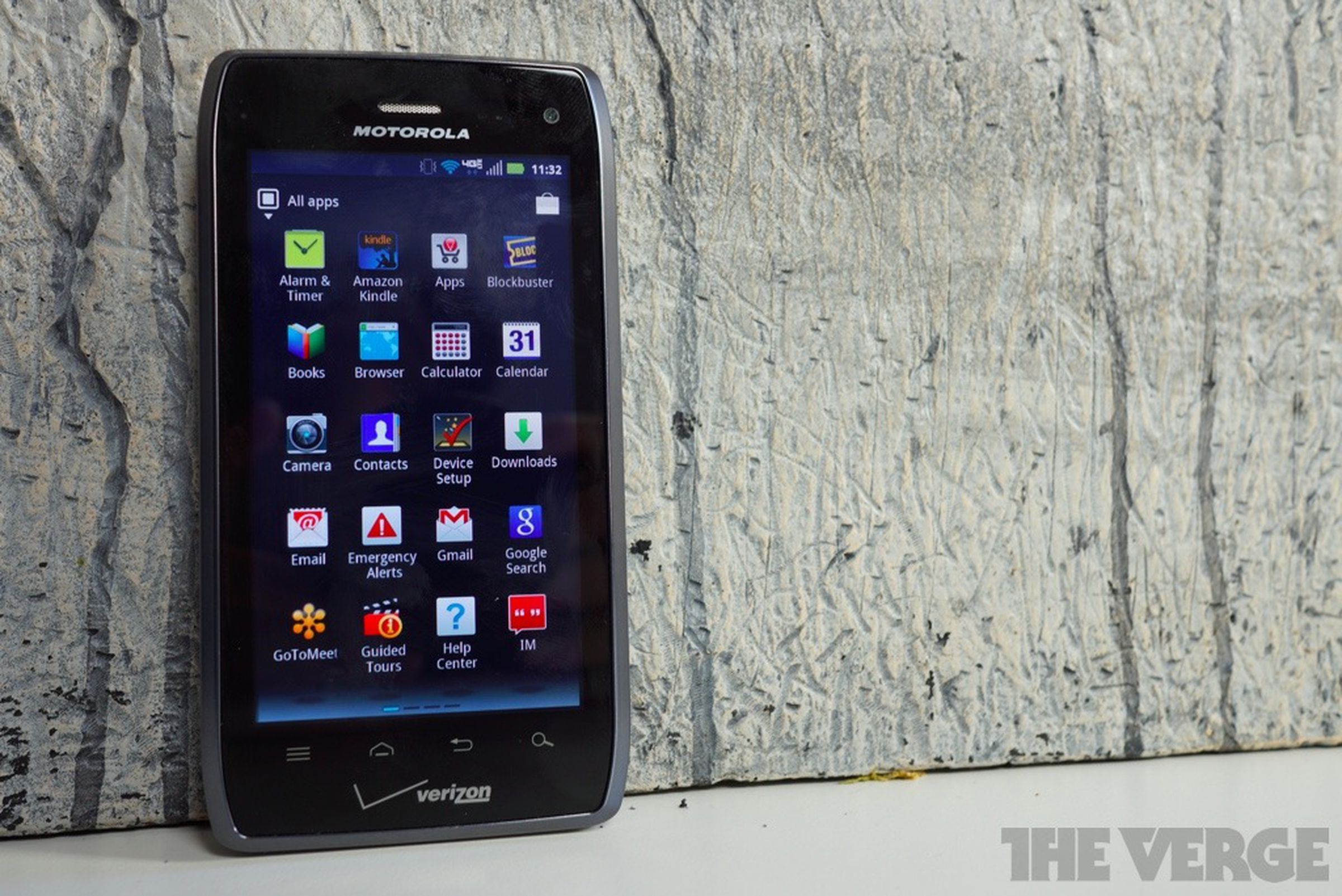 Motorola Droid 4 review pictures