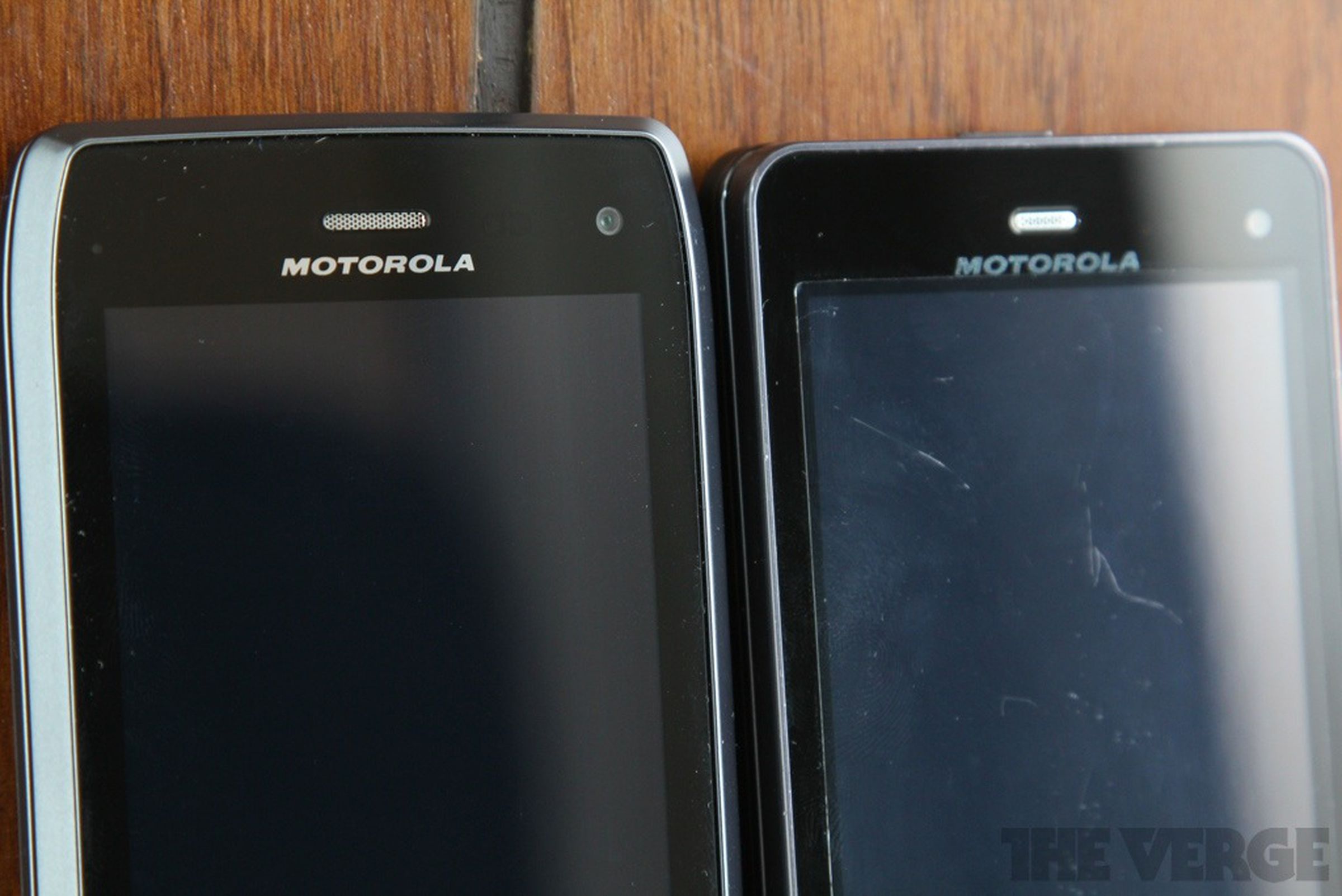 Motorola Droid 4 vs. Droid 3 comparison pictures