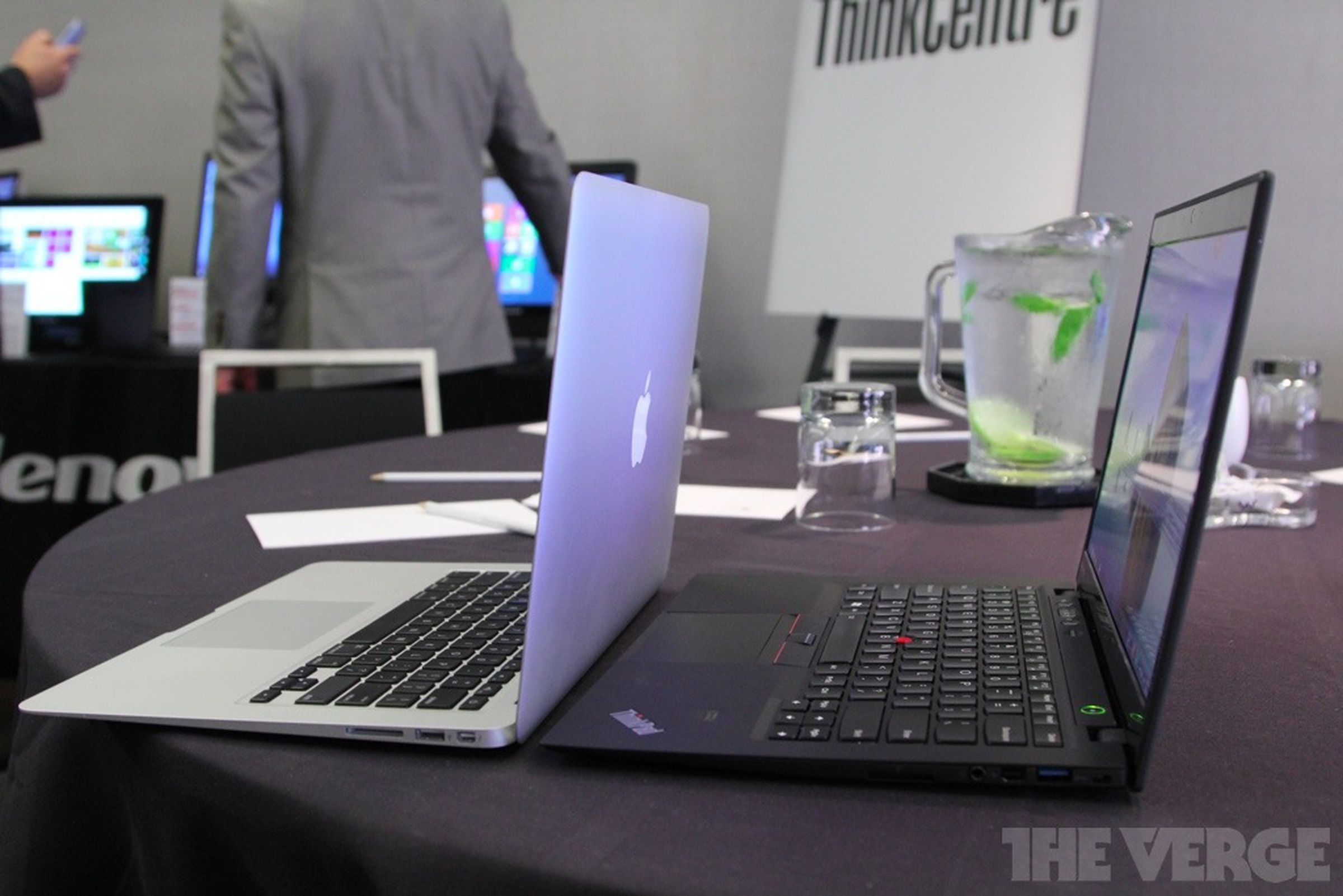 Lenovo ThinkPad X1 Carbon hands-on pictures