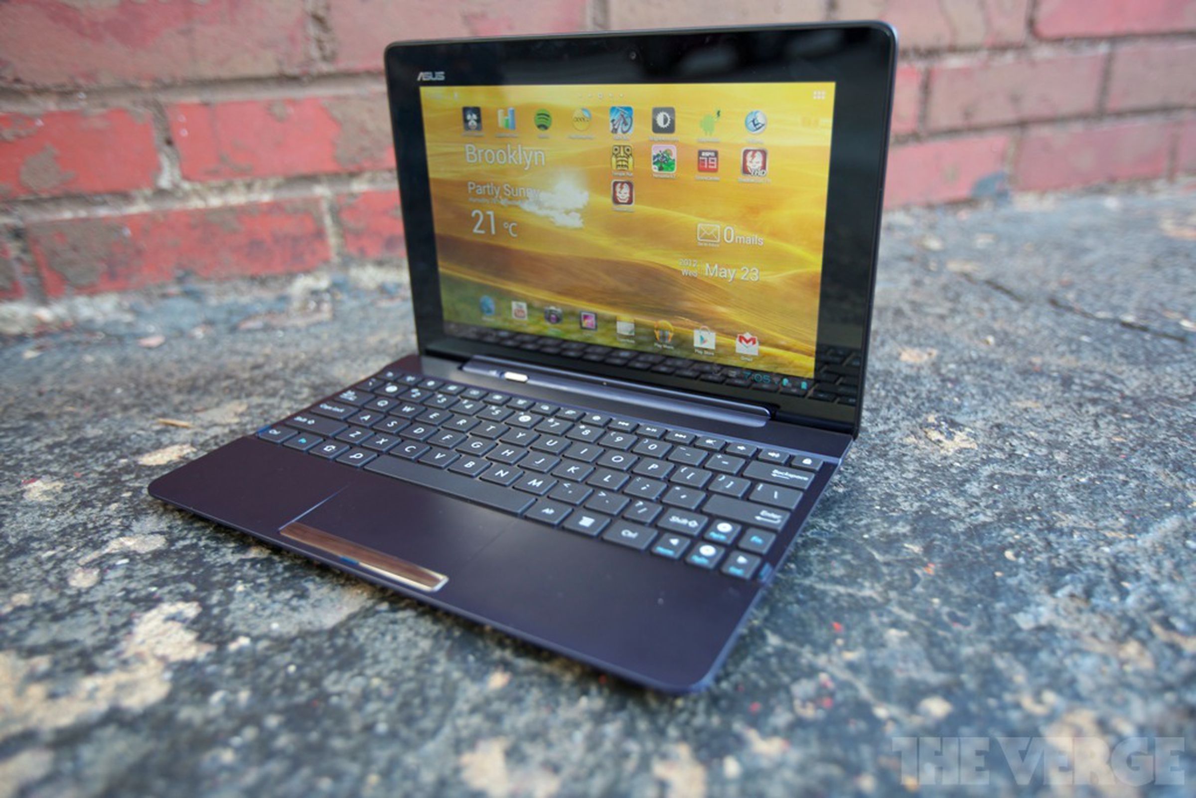 Asus Transformer Pad TF300T review pictures