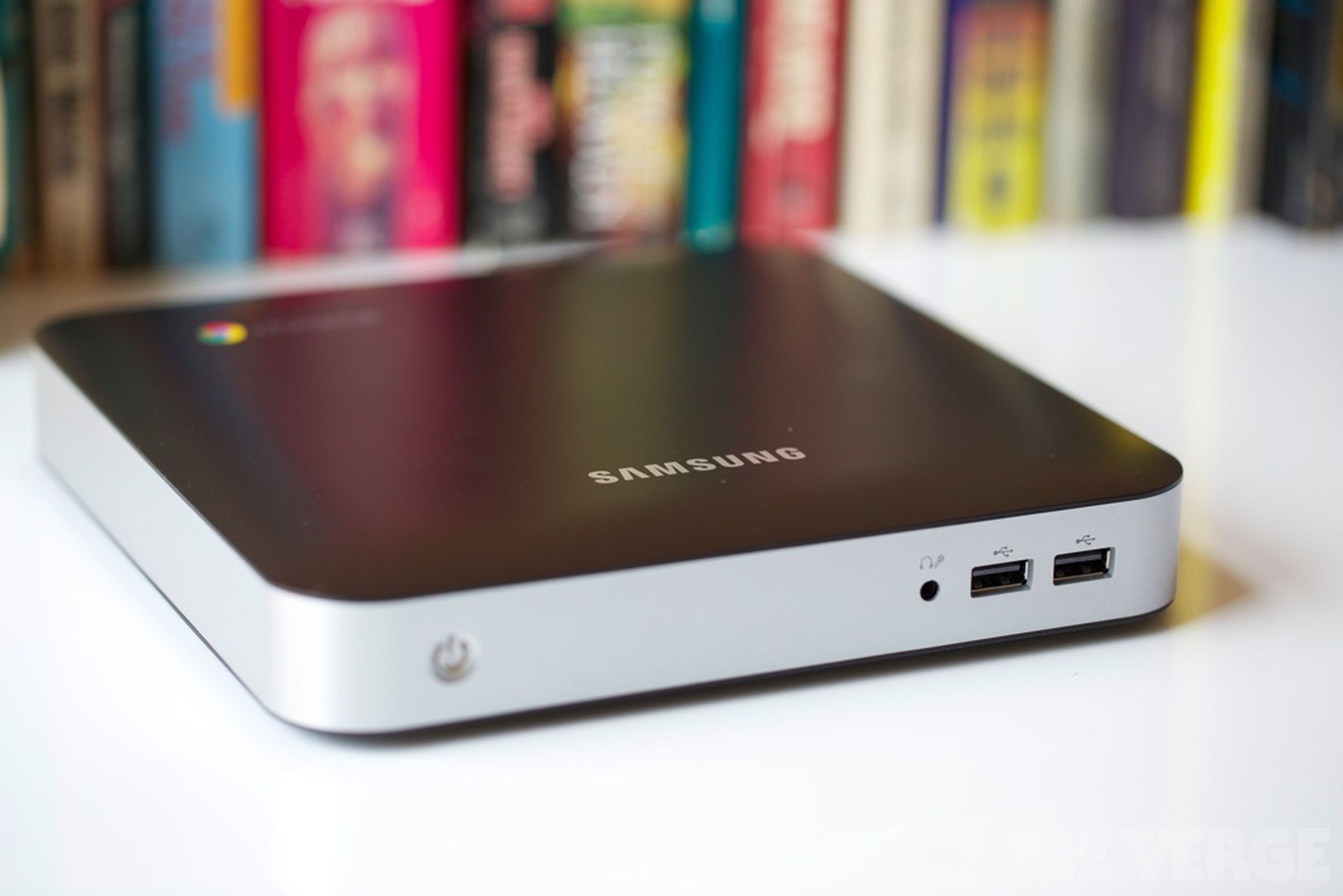 Samsung Series 5 Chromebook and Series 3 Chromebox review pictures
