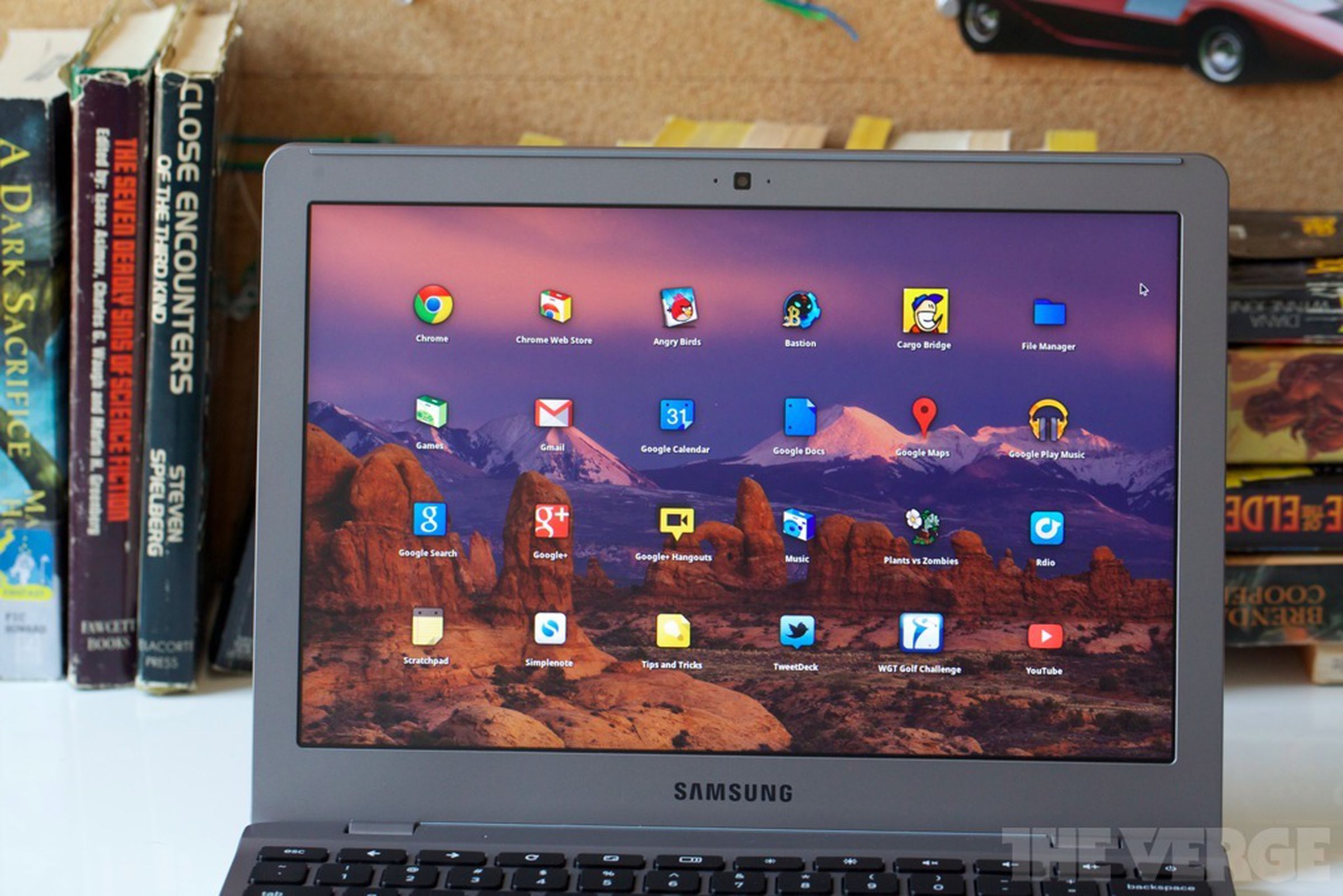 Samsung Series 5 Chromebook and Series 3 Chromebox review pictures