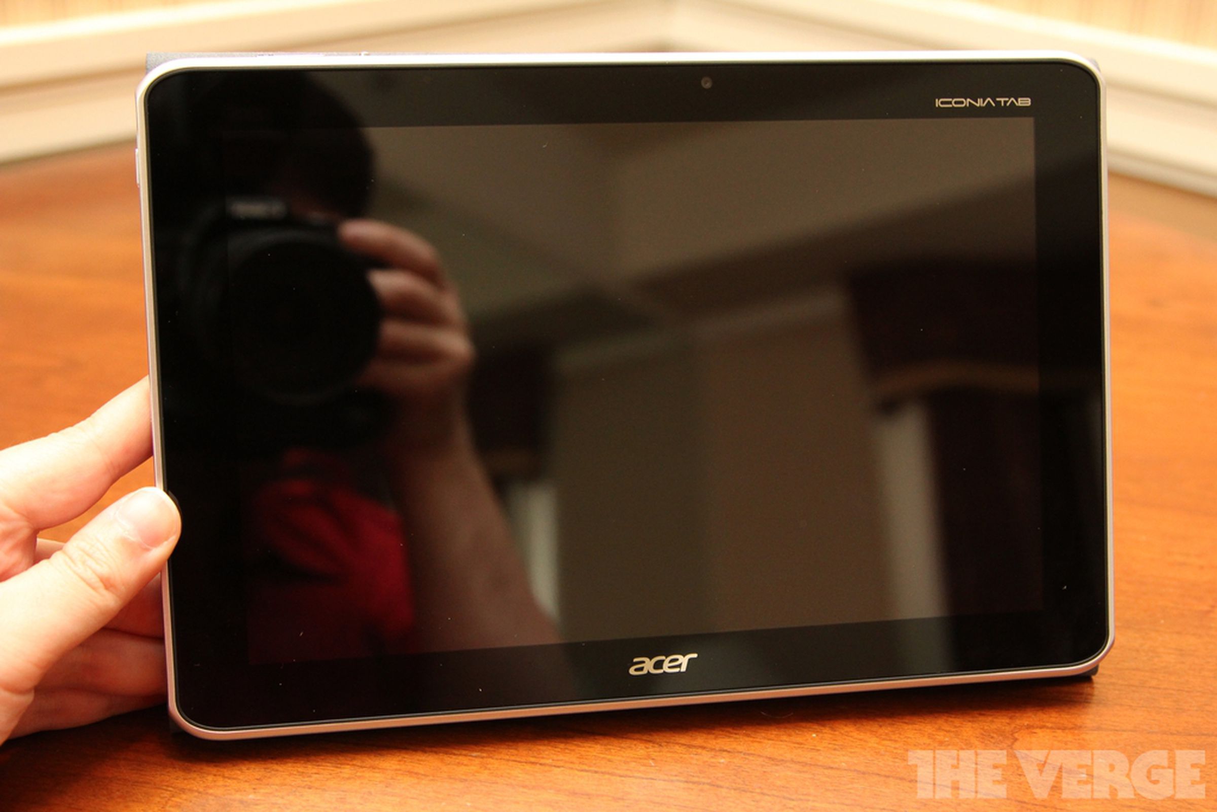 Acer Iconia Tab A700 hands-on pictures