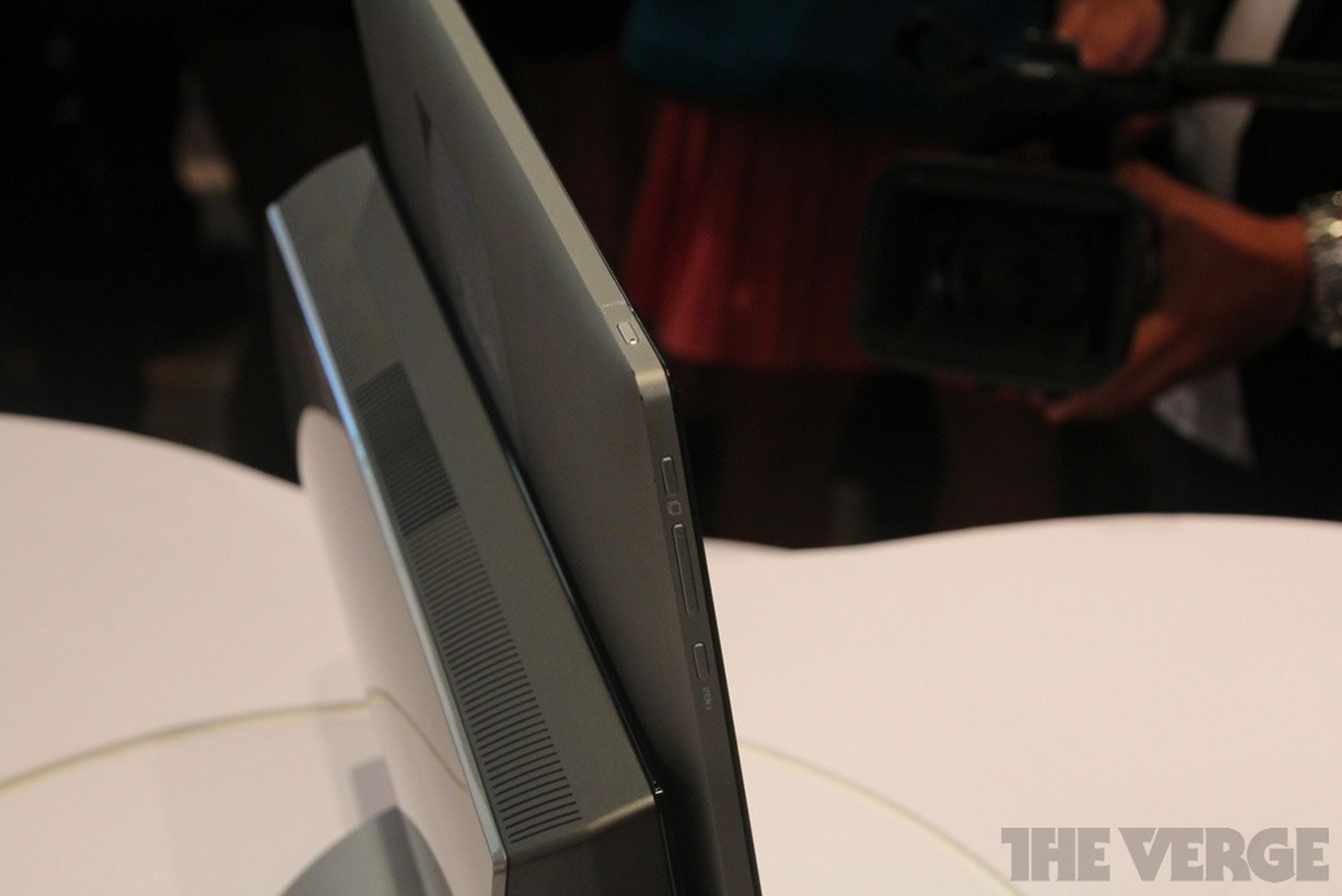 Asus Transformer all-in-one photos