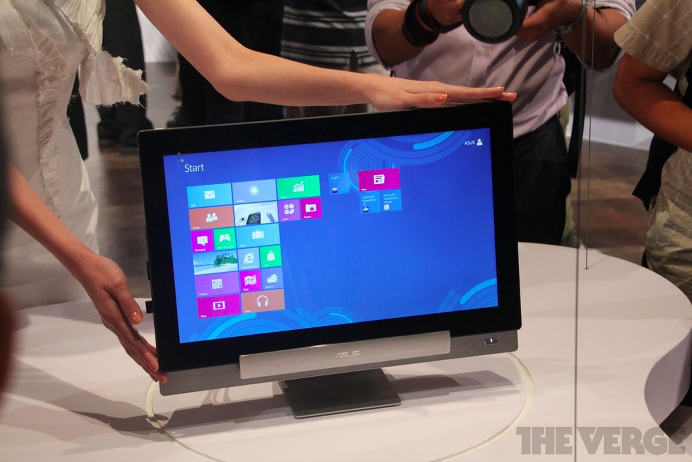 Asus Transformer all-in-one photos