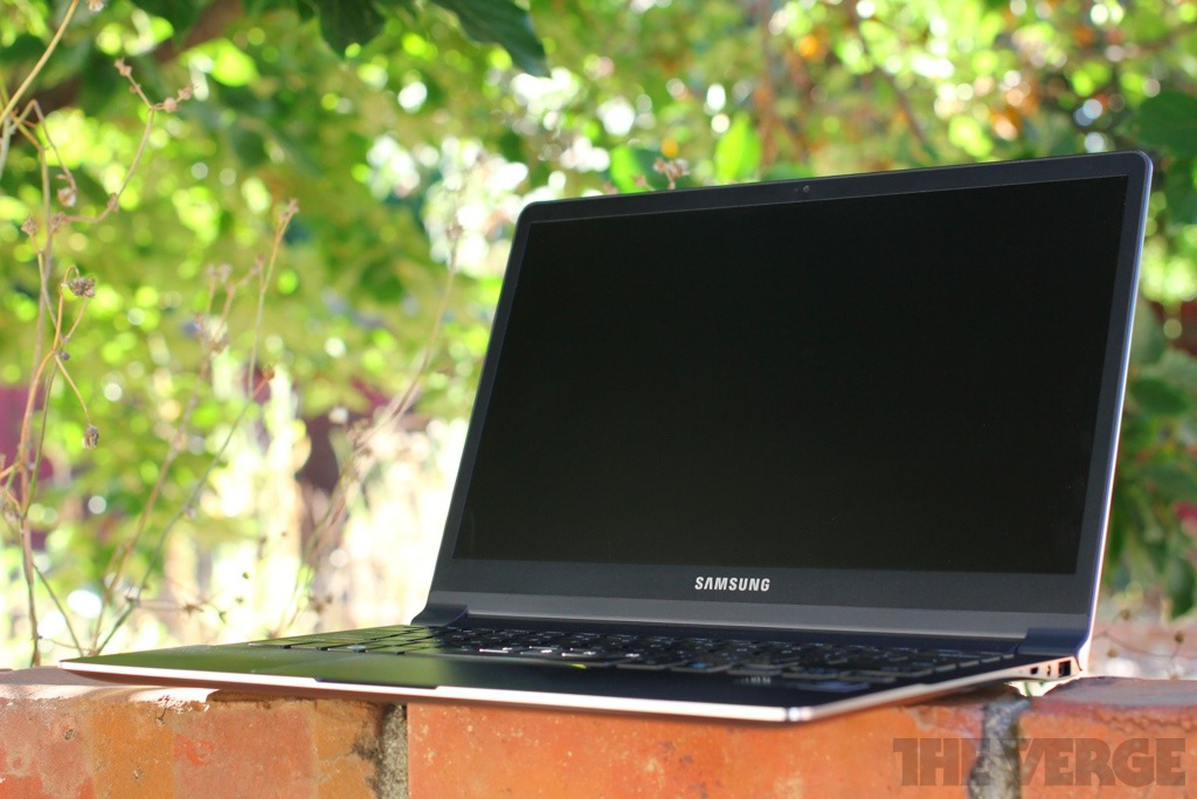 Samsung Series 9 (13-inch, mid-2012) review pictures