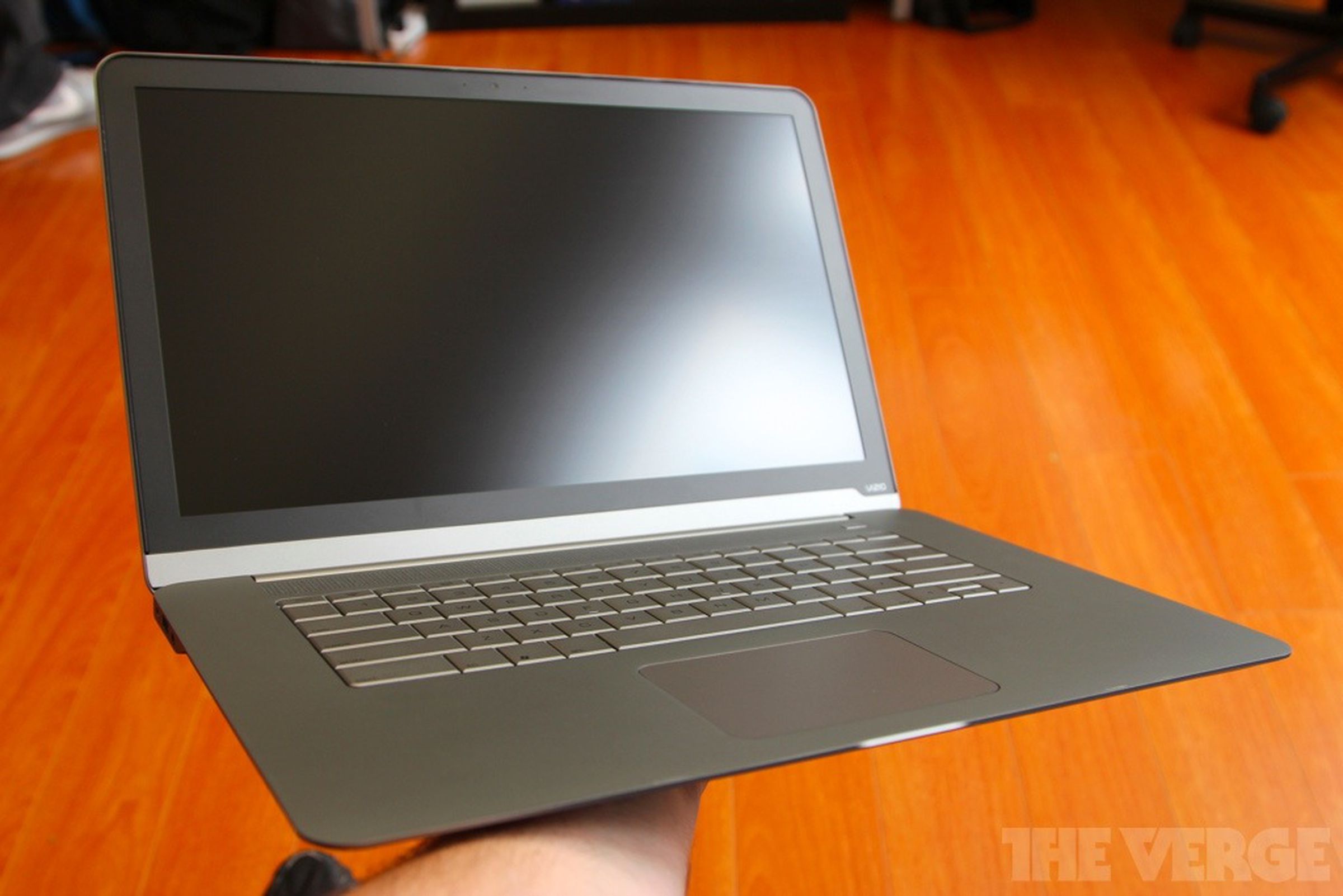 Vizio 15.6-inch Thin + Light Ultrabook review pictures