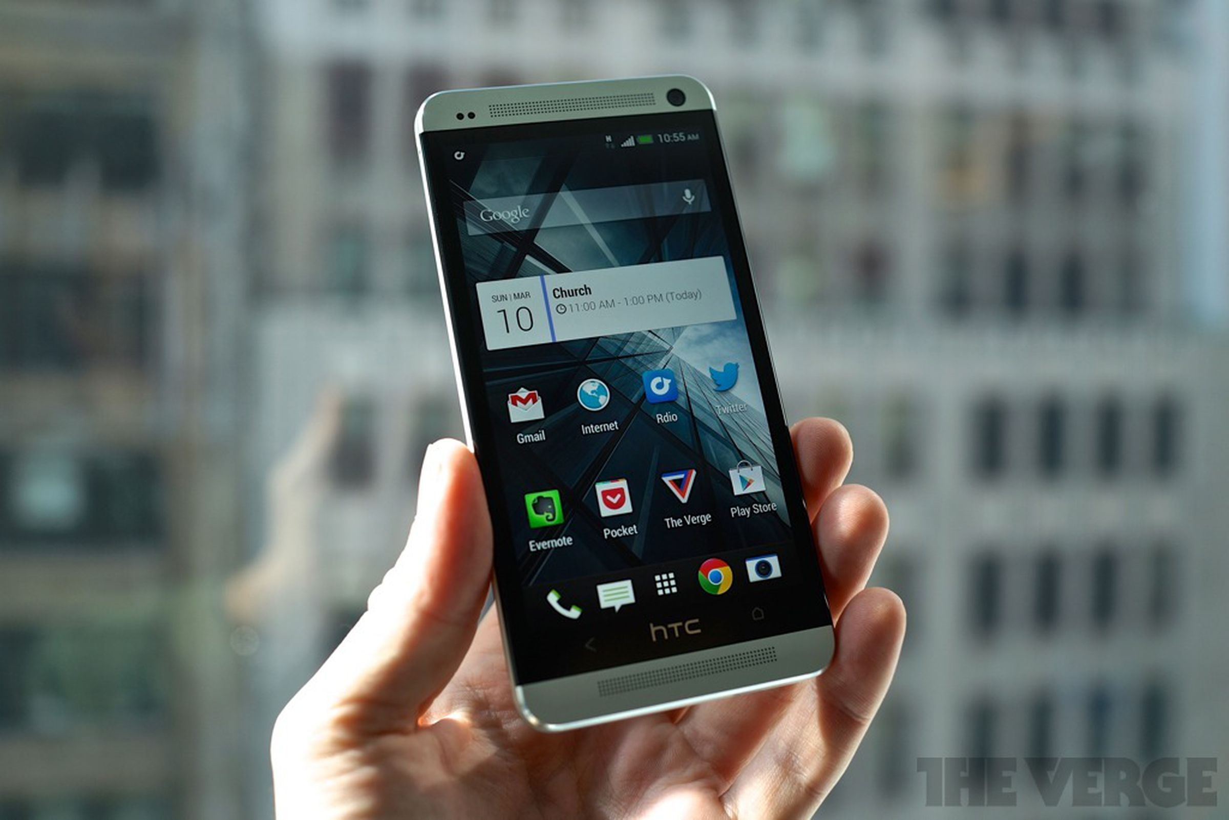 HTC One hands-on pictures