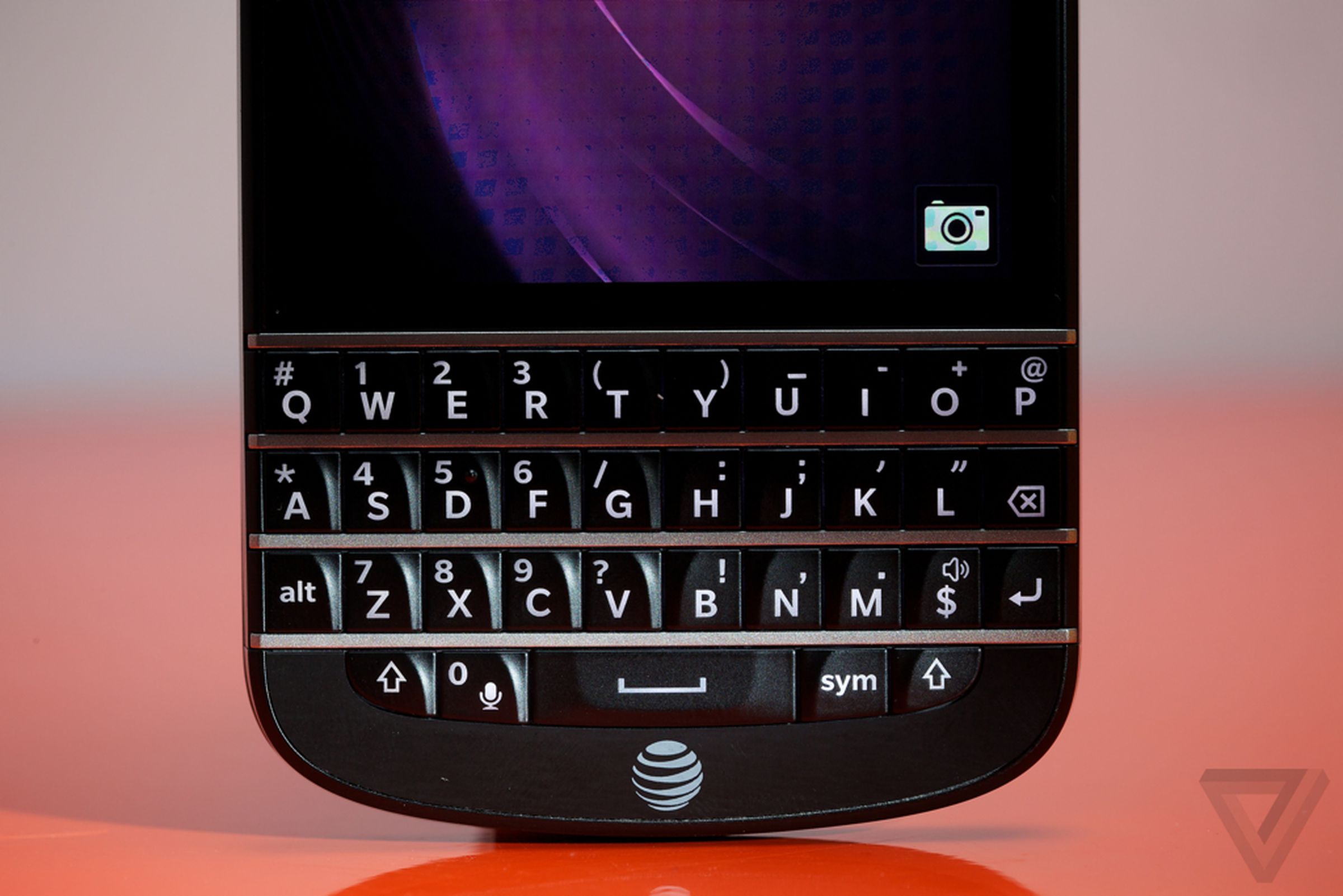 BlackBerry Q10 pictures