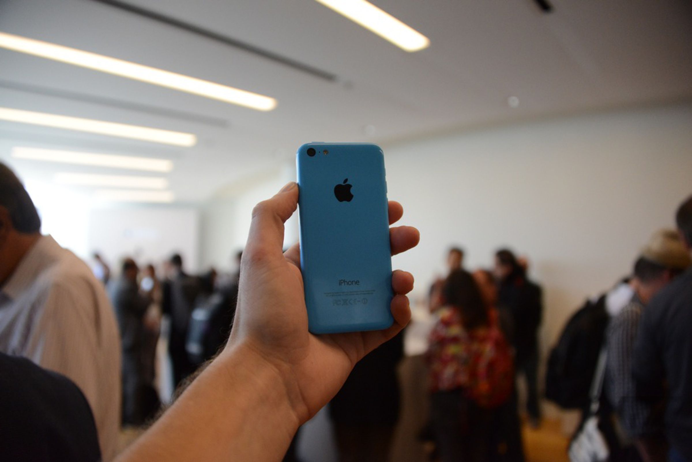 Apple iPhone 5C hands-on pictures