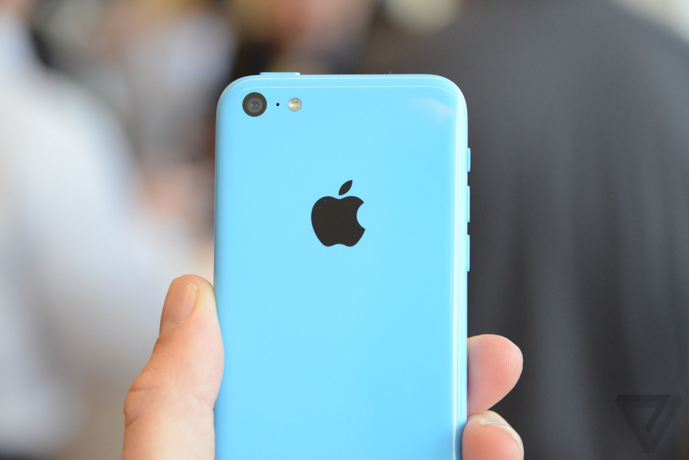 Apple iPhone 5C hands-on pictures