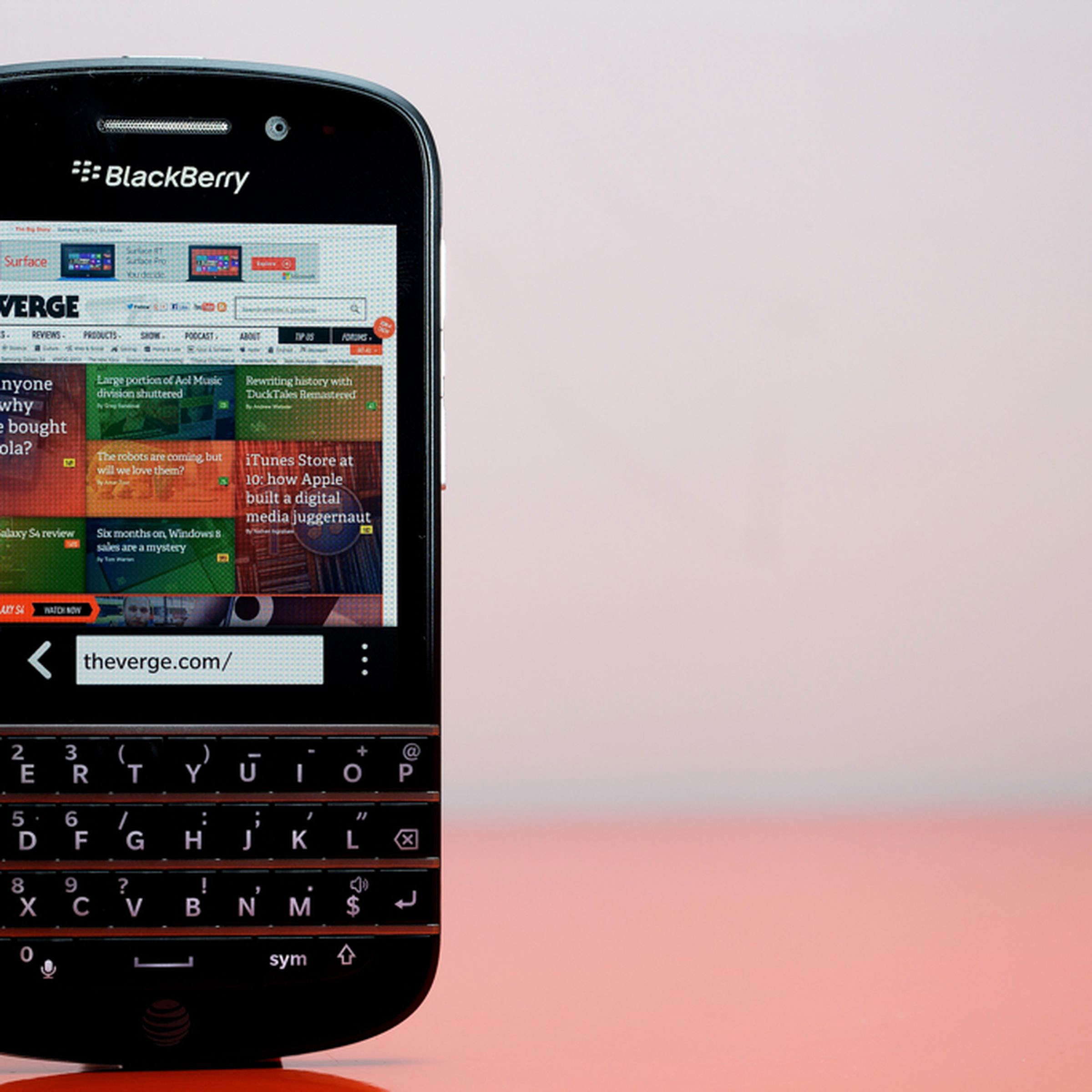 BlackBerry Q10 hero (1024px)