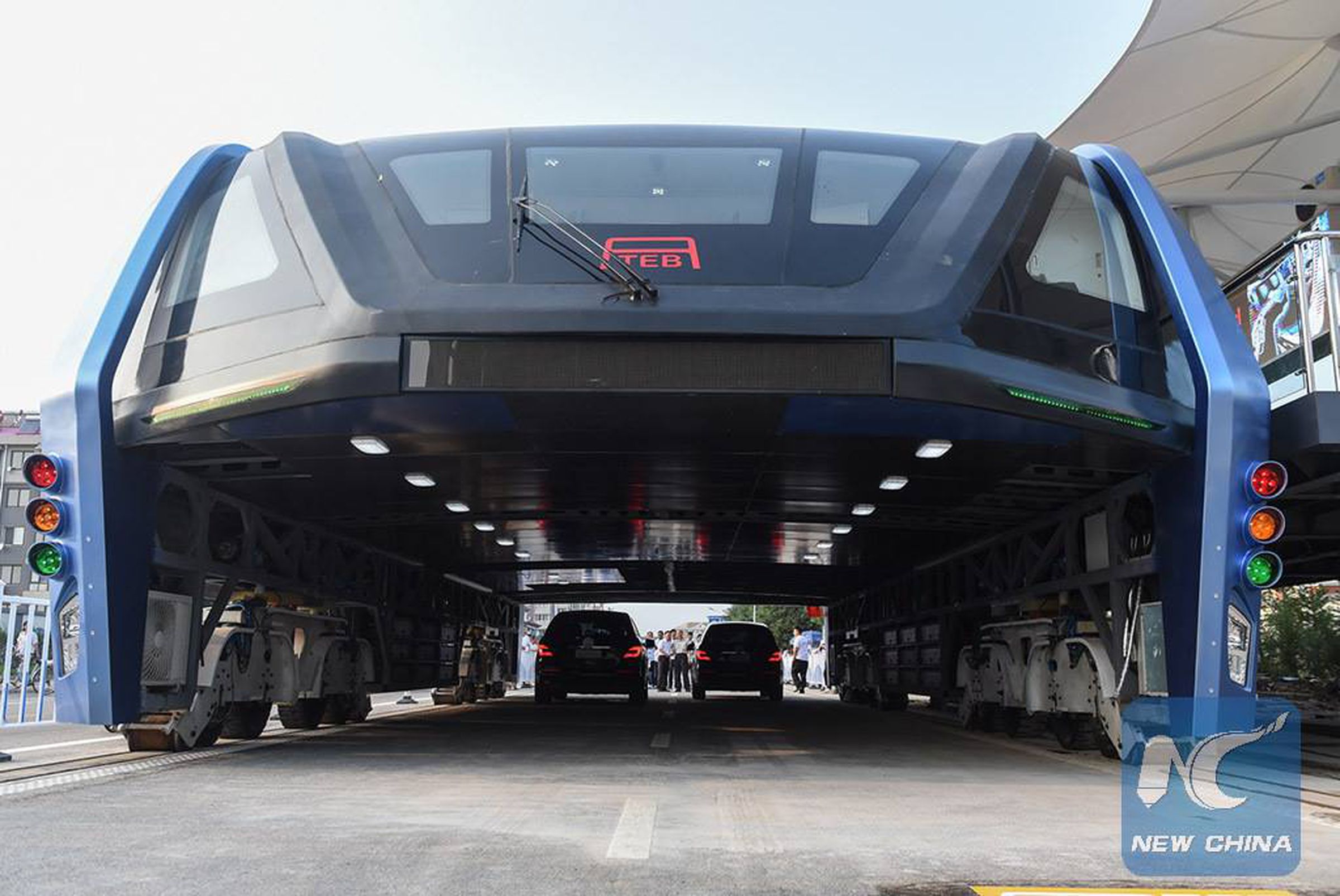 Chinese elevated bus gallery