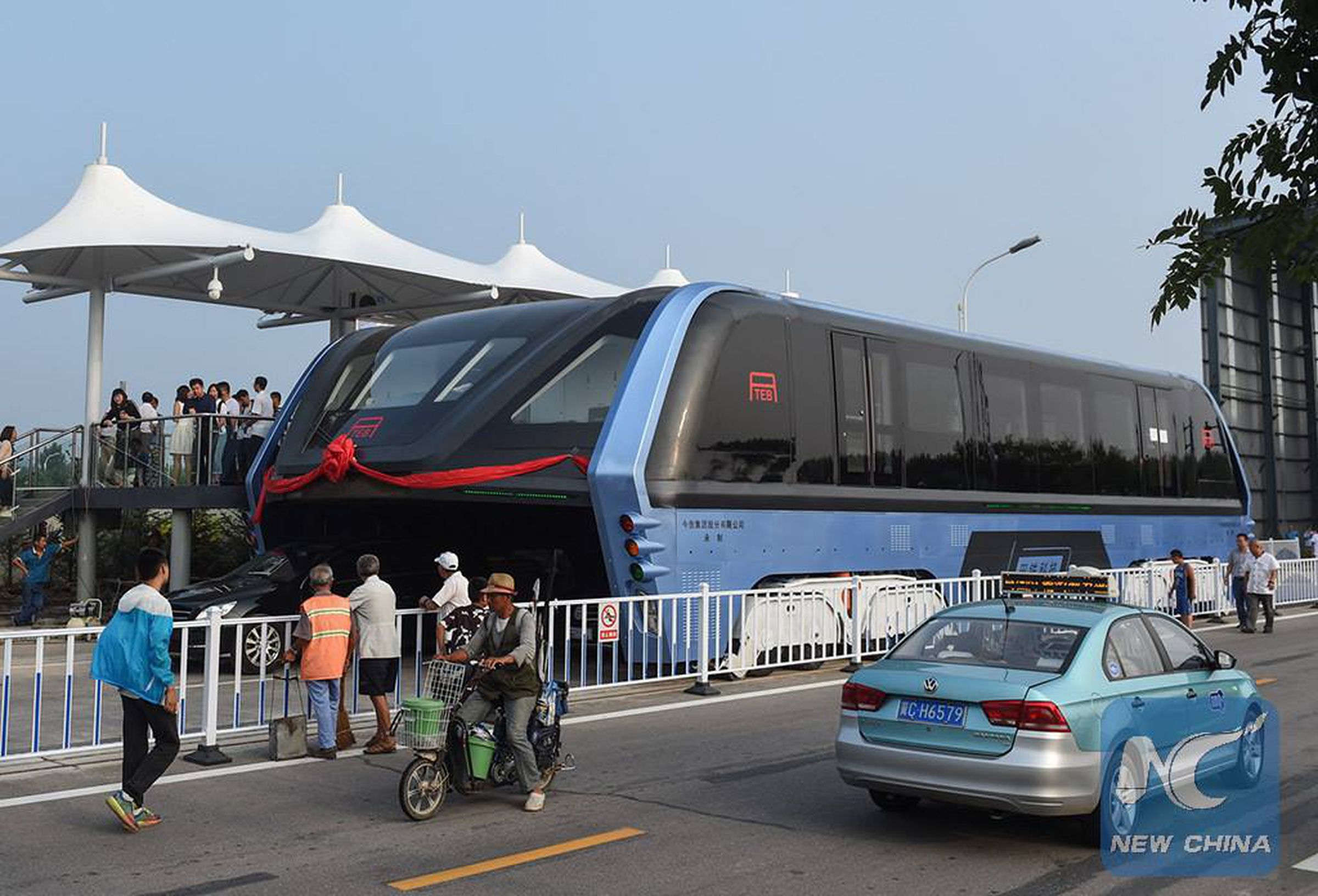 Chinese elevated bus gallery