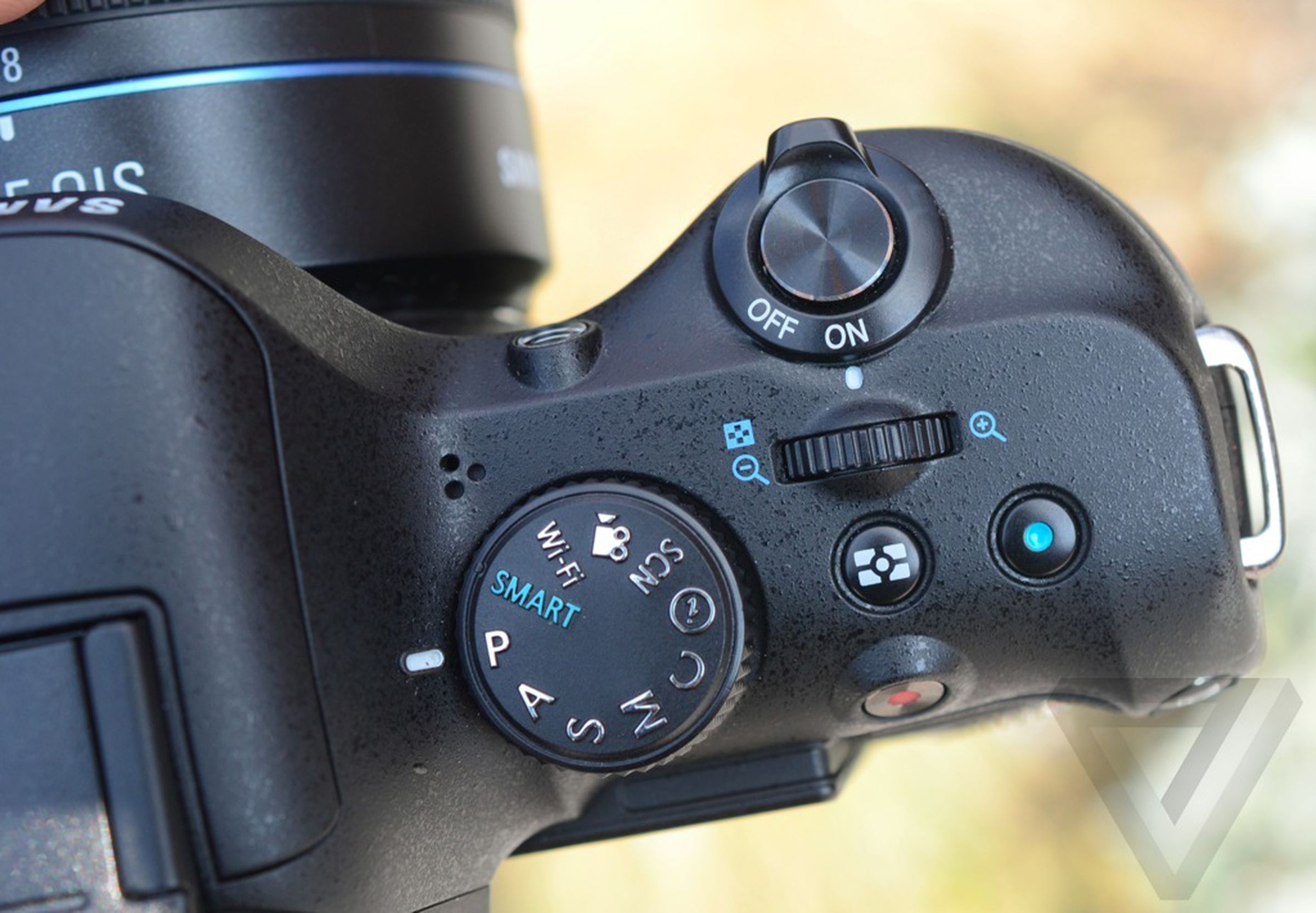 Samsung NX20 review pictures