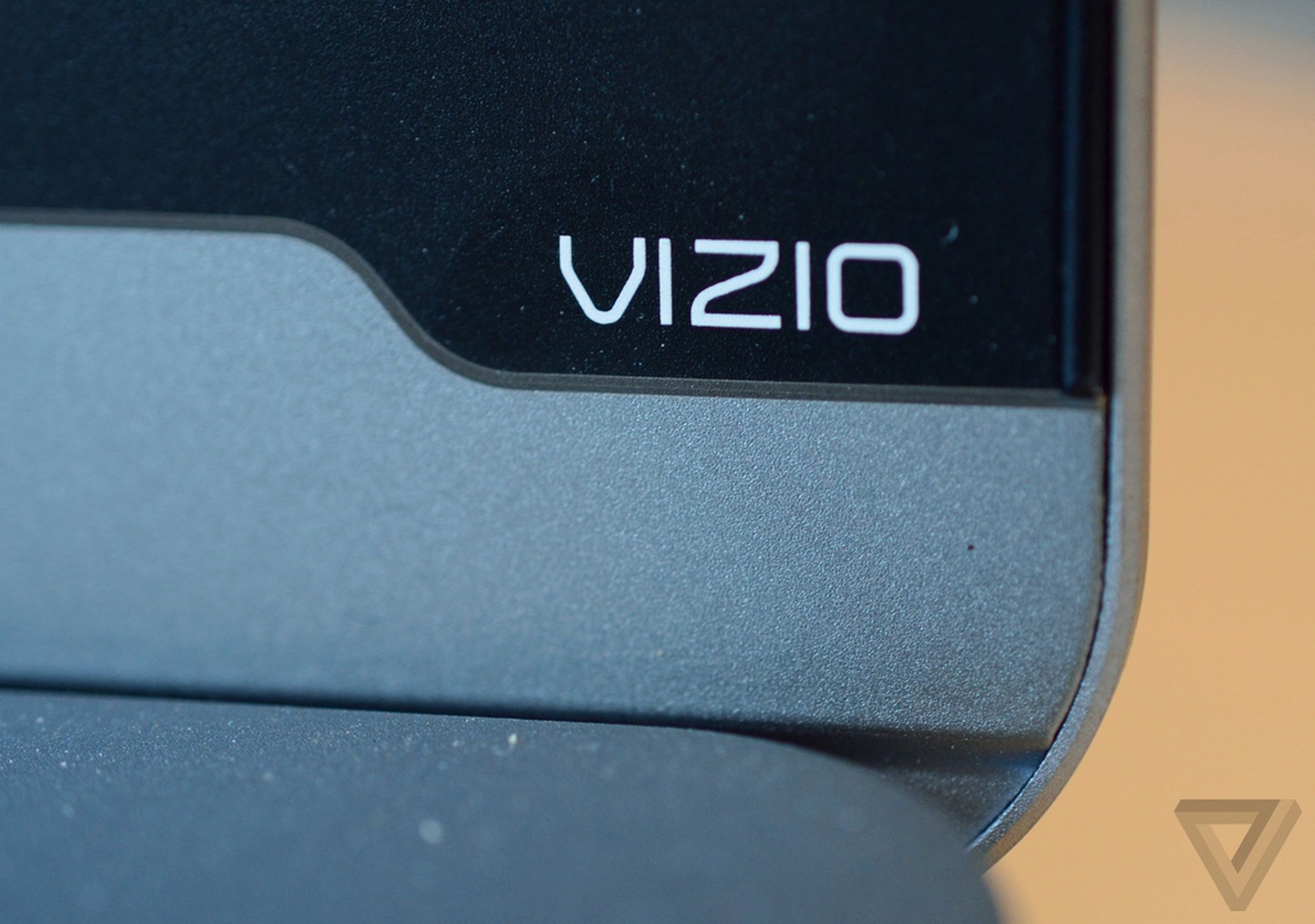 Vizio 14-inch Thin + Light review pictures