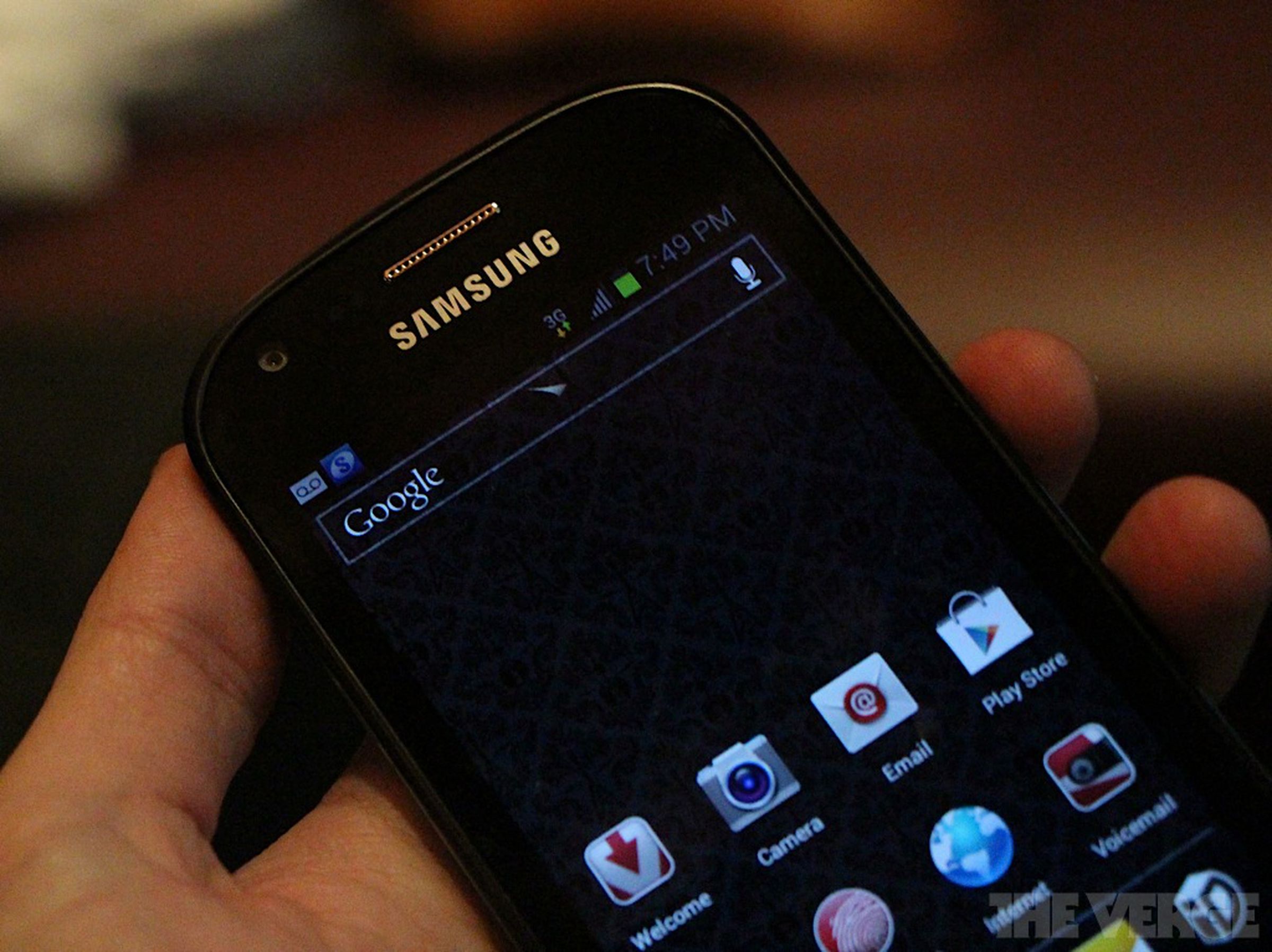 Samsung Galaxy Reverb for Virgin Mobile hands-on pictures