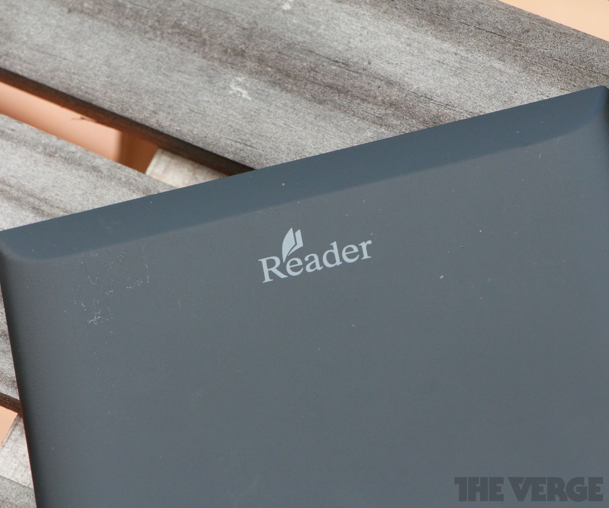 Sony Reader PRS-T2 pictures
