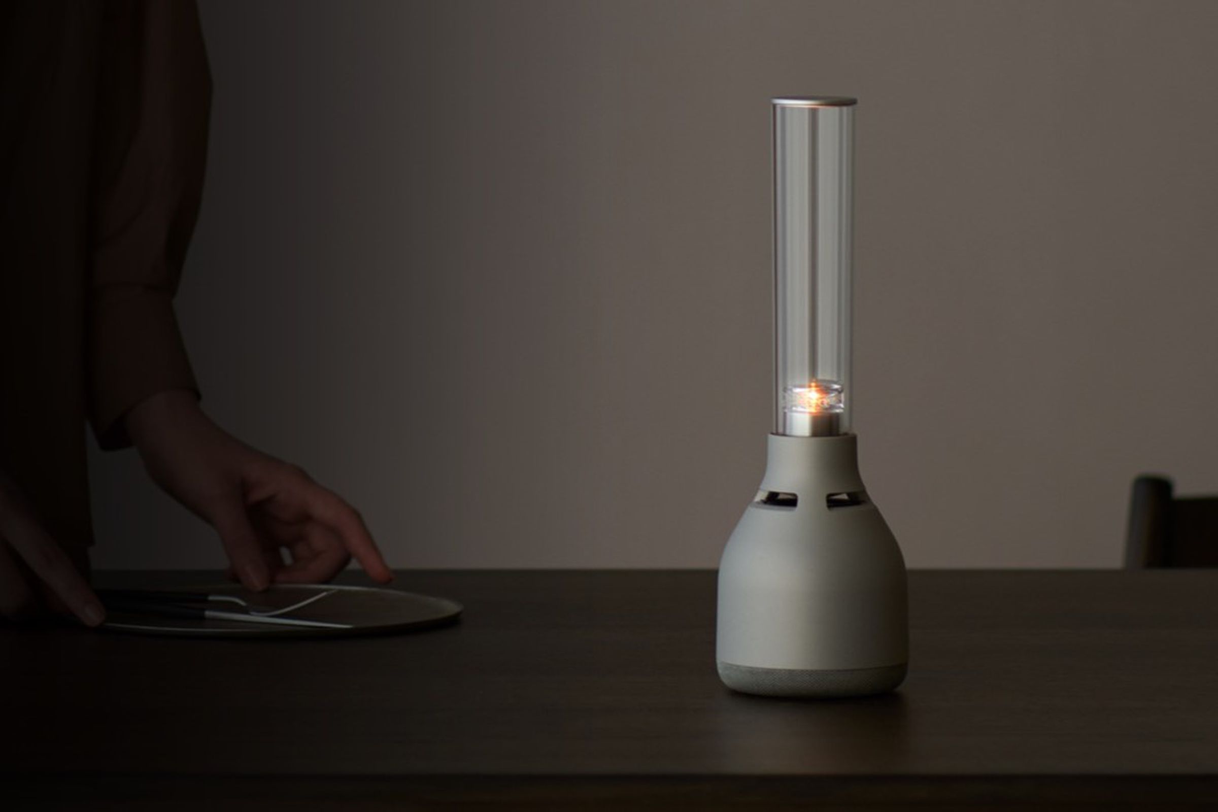 The speaker features a “candlelight mode.”