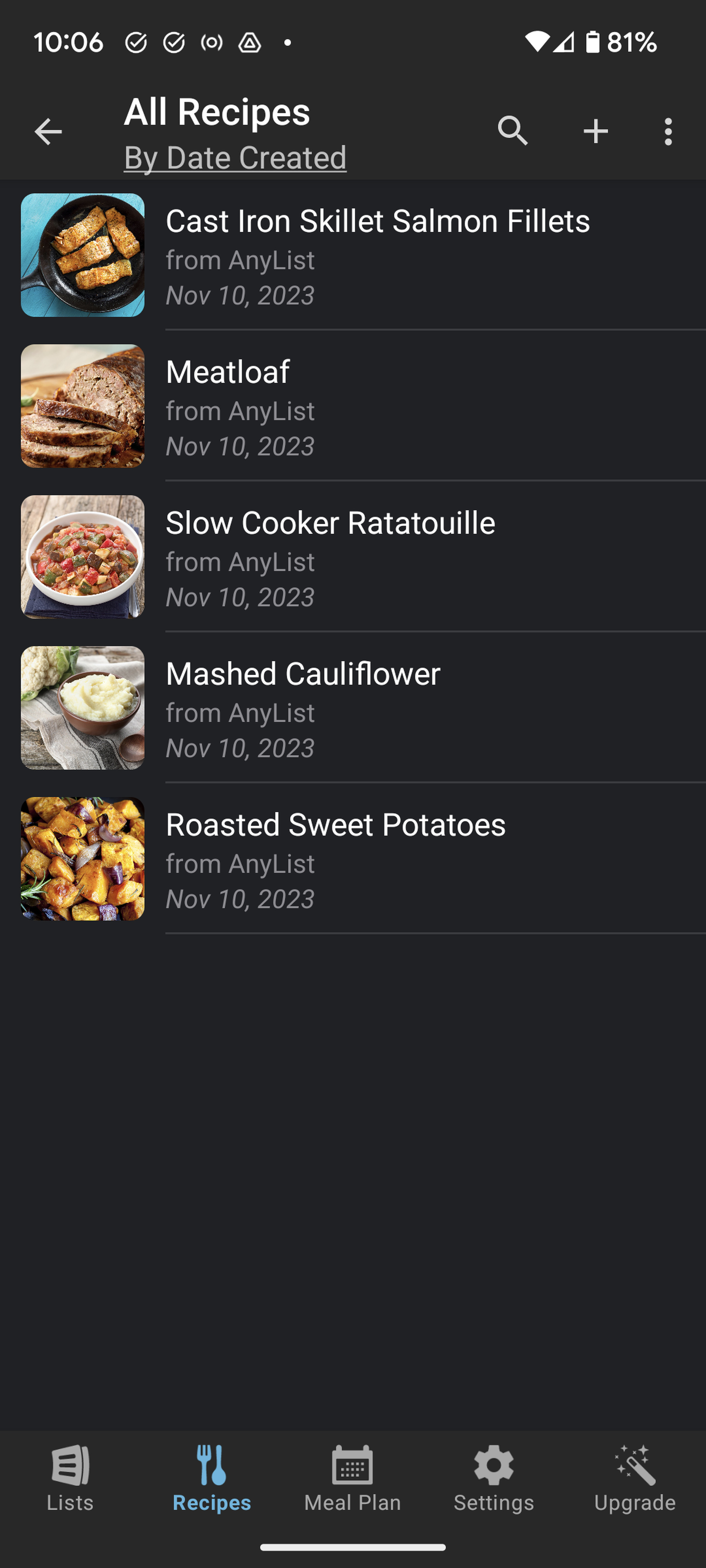 Mobile screen with list of recipes.