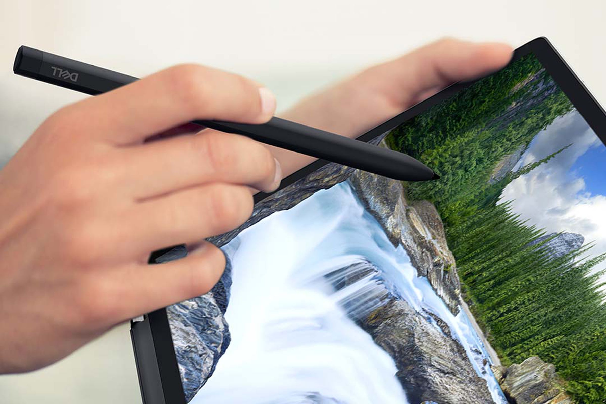 Dell’s new stylus in action.
