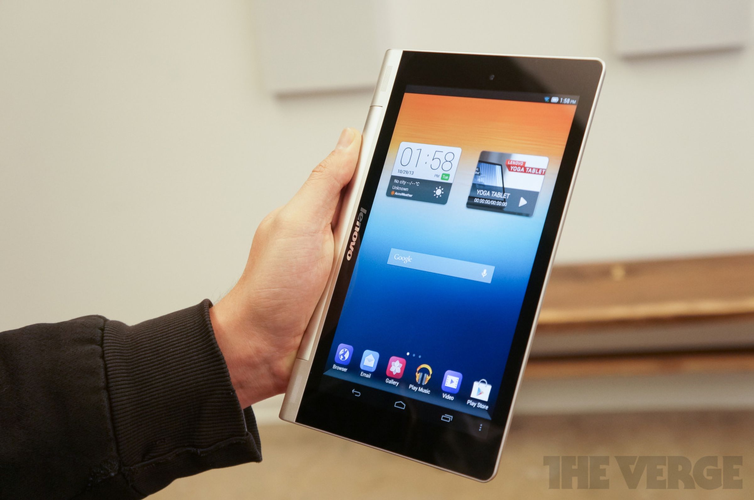 Lenovo Yoga Tablet hands-on