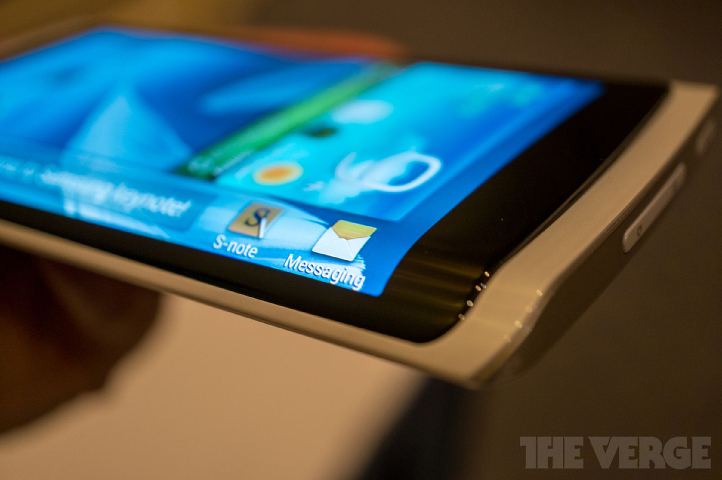 Samsung flexible OLED prototype phone