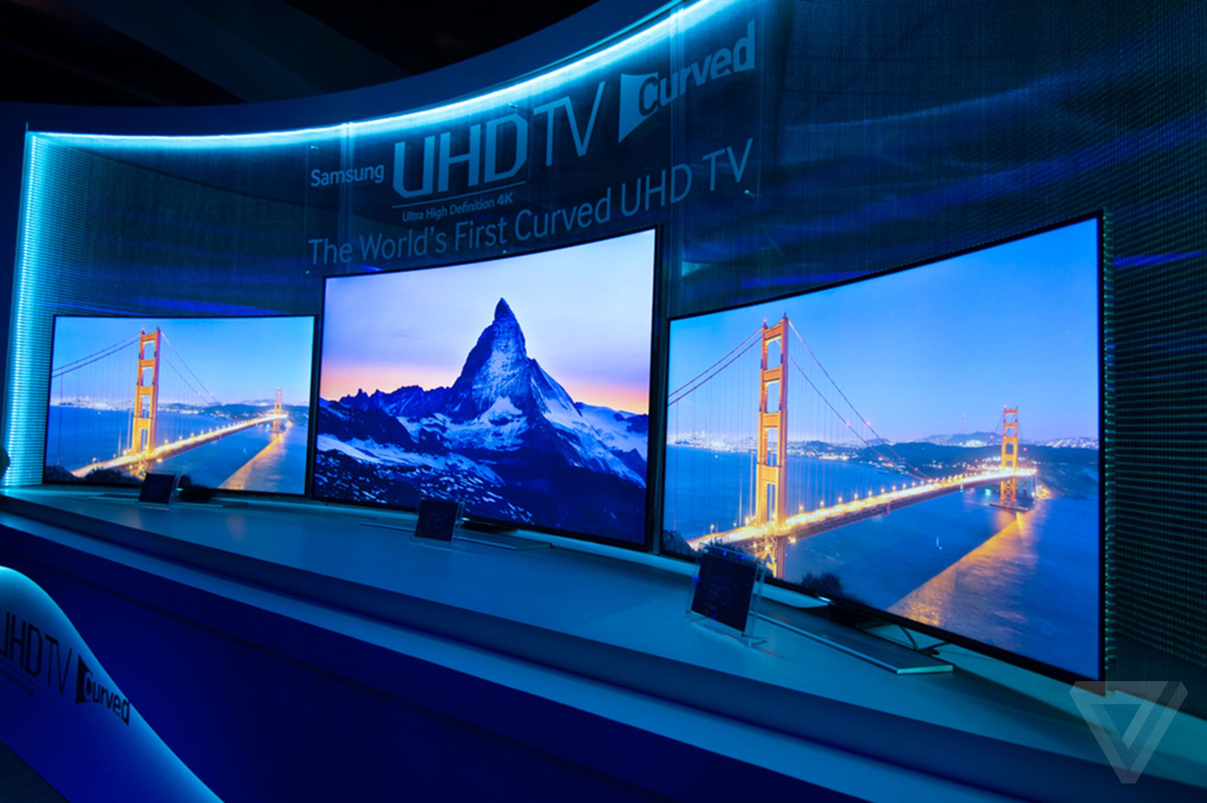 Samsung 105-inch curved Ultra HD TV and Bendable TV prototype pictures 